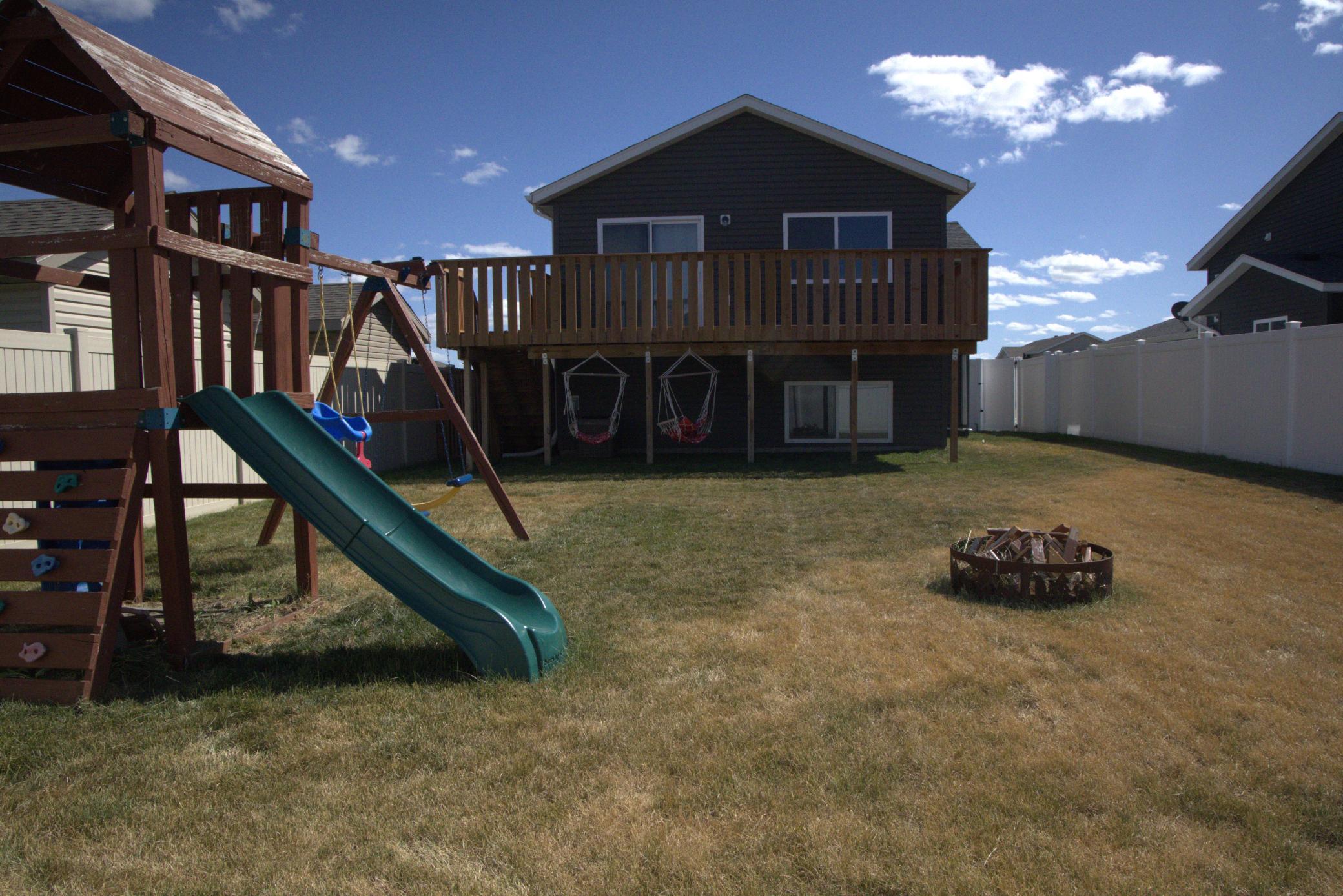 3316 MAPLE LEAF Loop S, Fargo ND 58104 - Photo 4 of 29