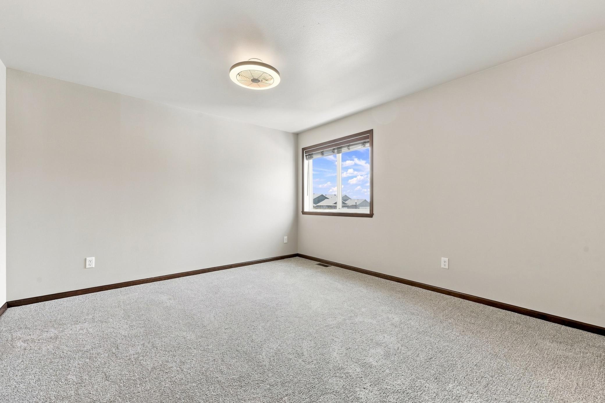 2020 single family home for sale at 3316 MAPLE LEAF Loop S in Fargo, ND — 3 bed, 2 bath (photo 11 of 34)