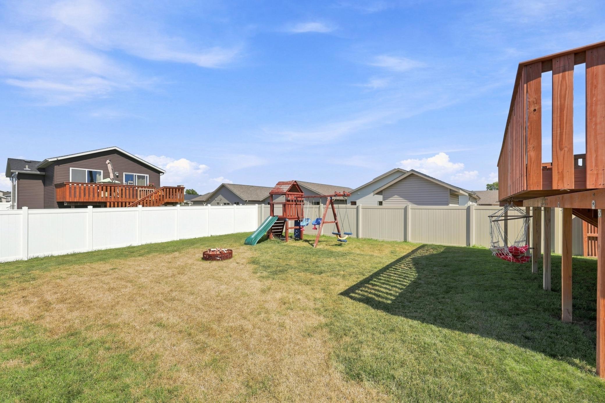 2020 single family home for sale at 3316 MAPLE LEAF Loop S in Fargo, ND — 3 bed, 2 bath (photo 28 of 34)