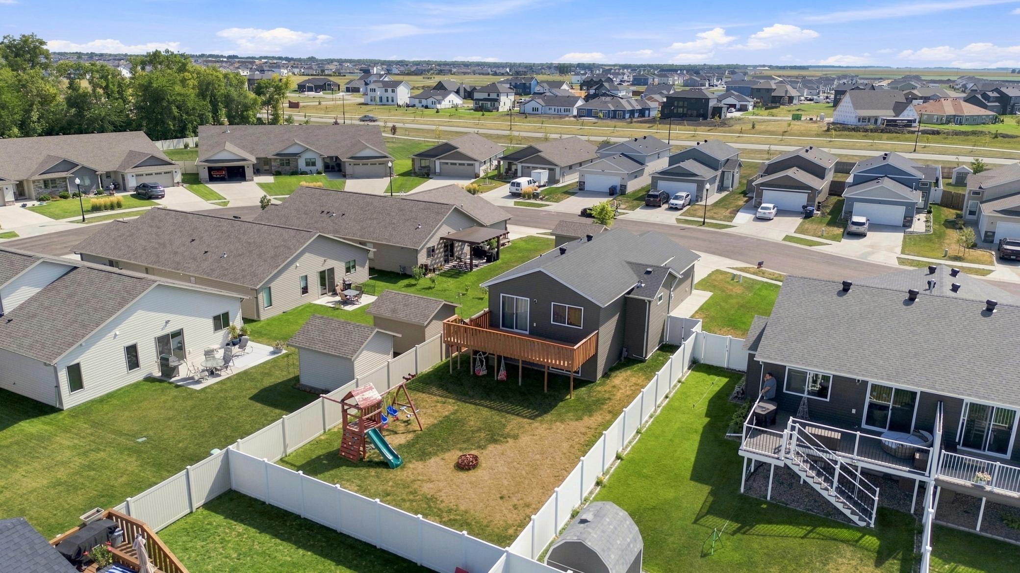 2020 single family home for sale at 3316 MAPLE LEAF Loop S in Fargo, ND — 3 bed, 2 bath (photo 31 of 34)