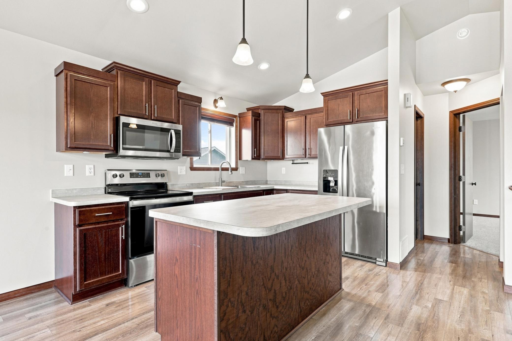 2020 single family home for sale at 3316 MAPLE LEAF Loop S in Fargo, ND — 3 bed, 2 bath (photo 6 of 34)