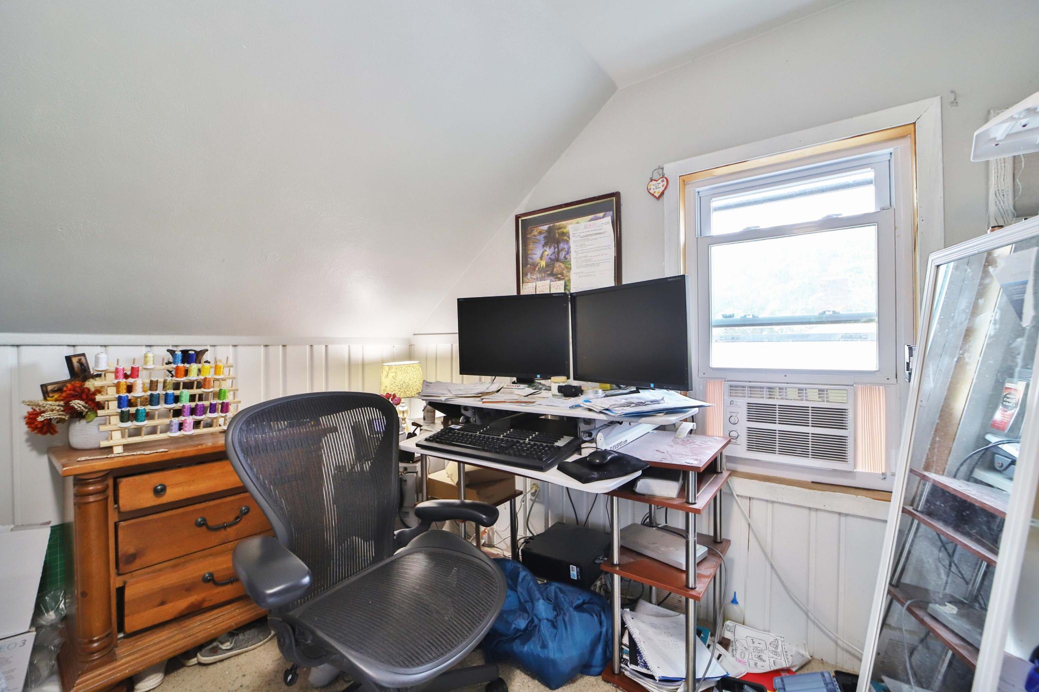 1960 single family home for sale at 1015 13th Avenue NE in Brainerd, MN — 5 bed, 1 bath (photo 20 of 44)