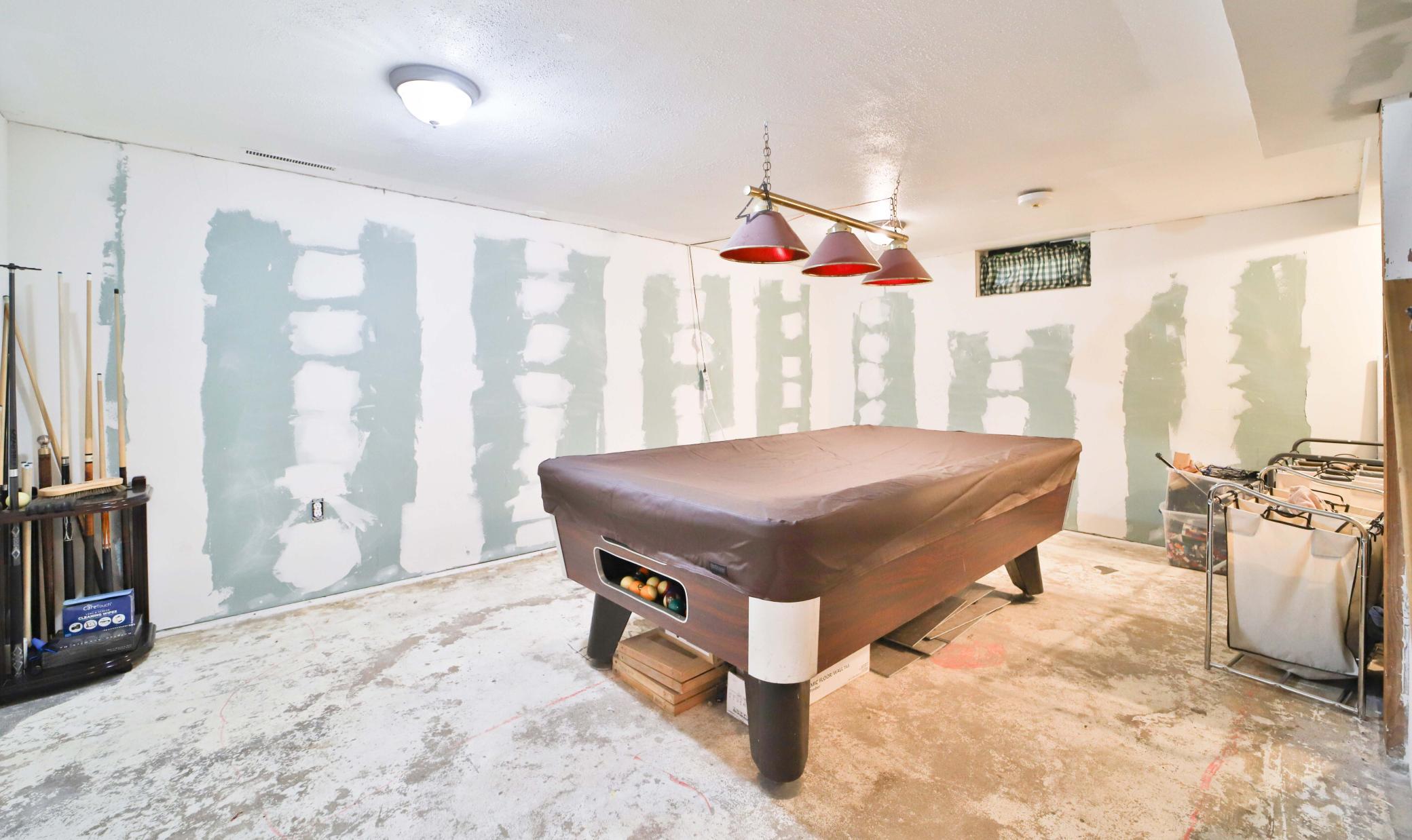 1960 single family home for sale at 1015 13th Avenue NE in Brainerd, MN — 5 bed, 1 bath (photo 21 of 44)
