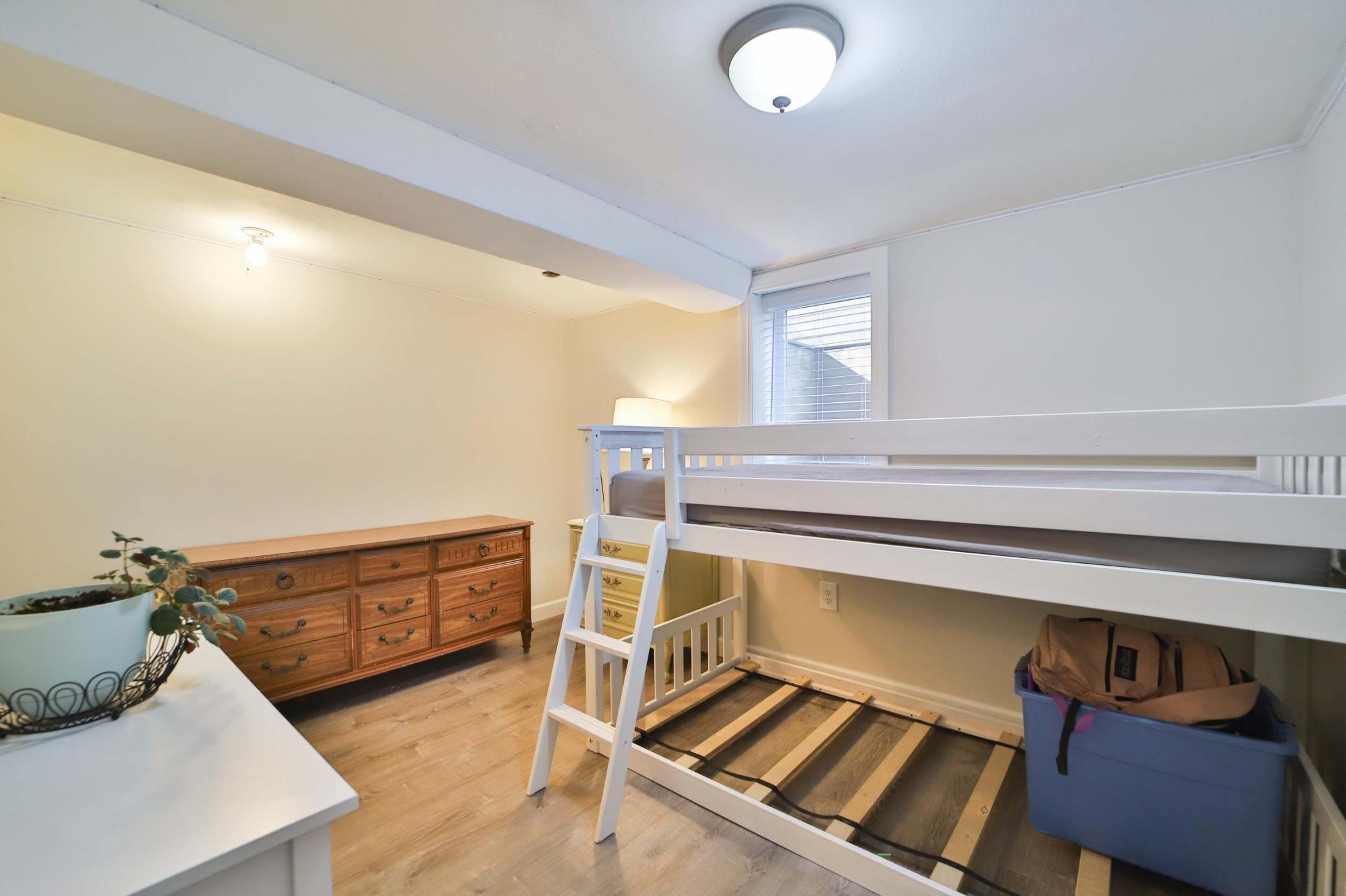 1960 single family home for sale at 1015 13th Avenue NE in Brainerd, MN — 5 bed, 1 bath (photo 26 of 44)