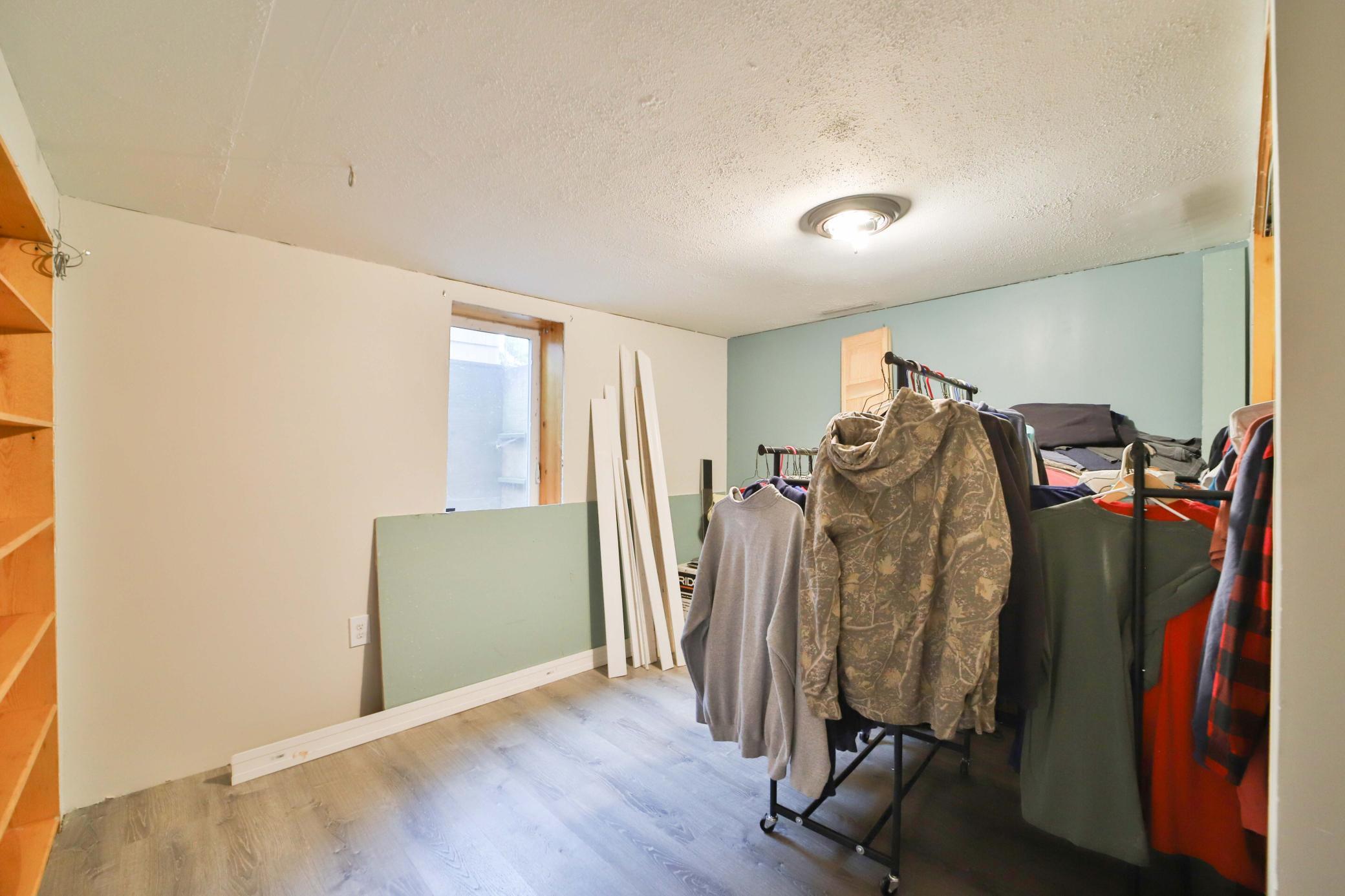 1960 single family home for sale at 1015 13th Avenue NE in Brainerd, MN — 5 bed, 1 bath (photo 28 of 44)