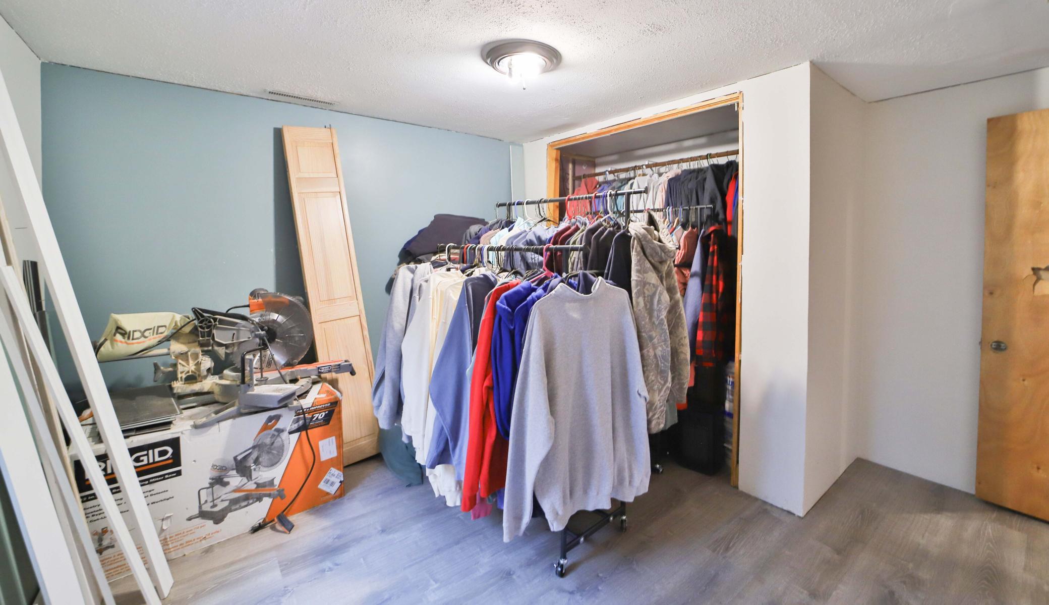 1960 single family home for sale at 1015 13th Avenue NE in Brainerd, MN — 5 bed, 1 bath (photo 29 of 44)