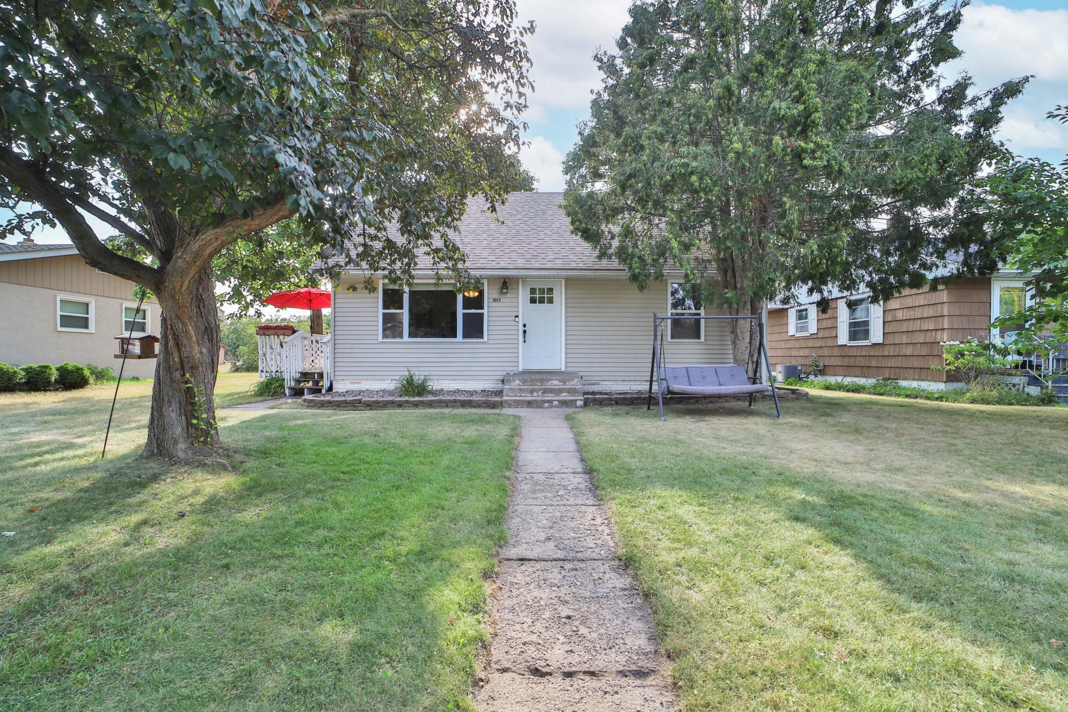 1960 single family home for sale at 1015 13th Avenue NE in Brainerd, MN — 5 bed, 1 bath (photo 32 of 44)
