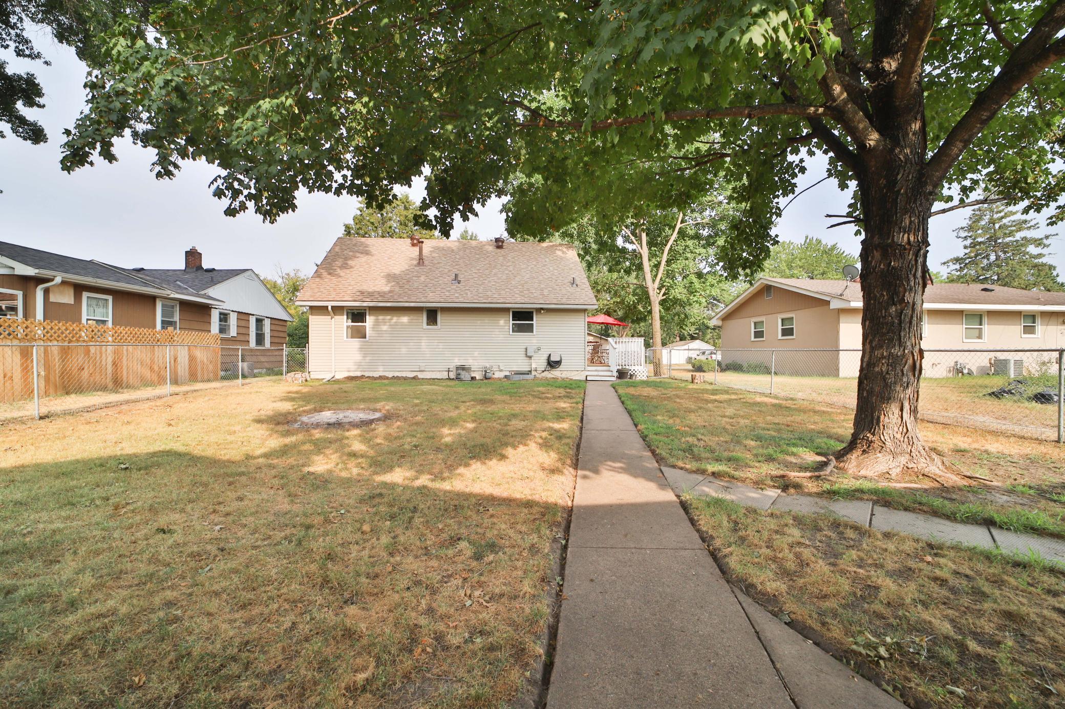 1960 single family home for sale at 1015 13th Avenue NE in Brainerd, MN — 5 bed, 1 bath (photo 37 of 44)