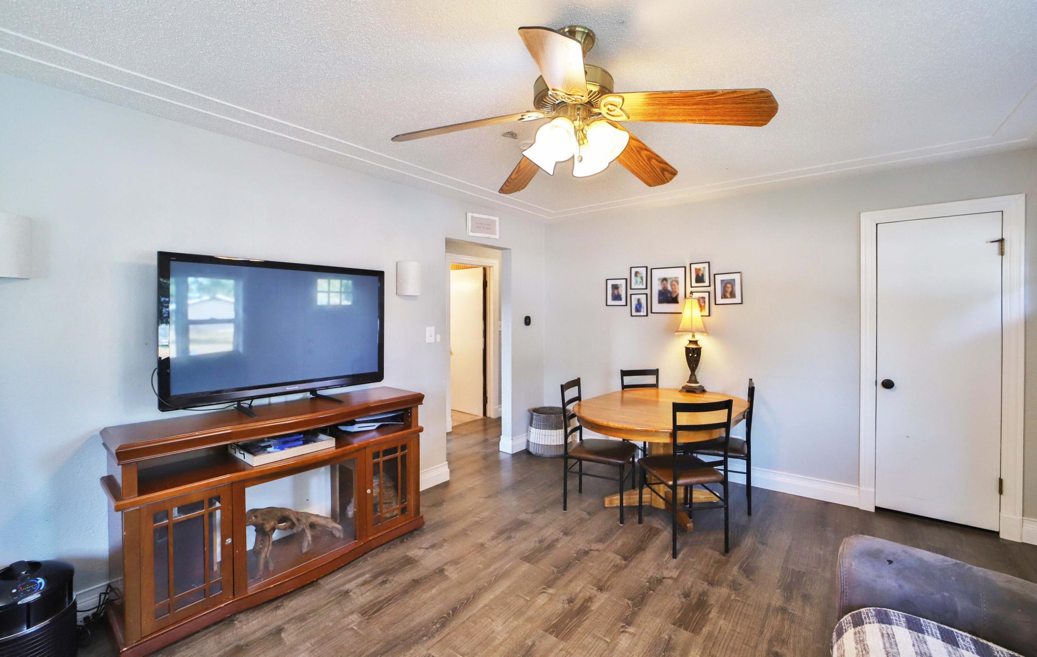 1960 single family home for sale at 1015 13th Avenue NE in Brainerd, MN — 5 bed, 1 bath (photo 7 of 44)
