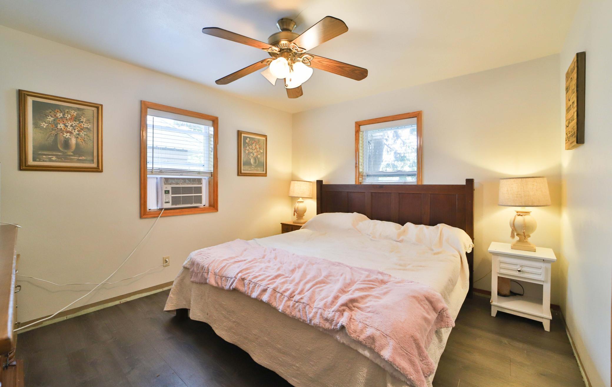 1960 single family home for sale at 1015 13th Avenue NE in Brainerd, MN — 5 bed, 1 bath (photo 9 of 44)