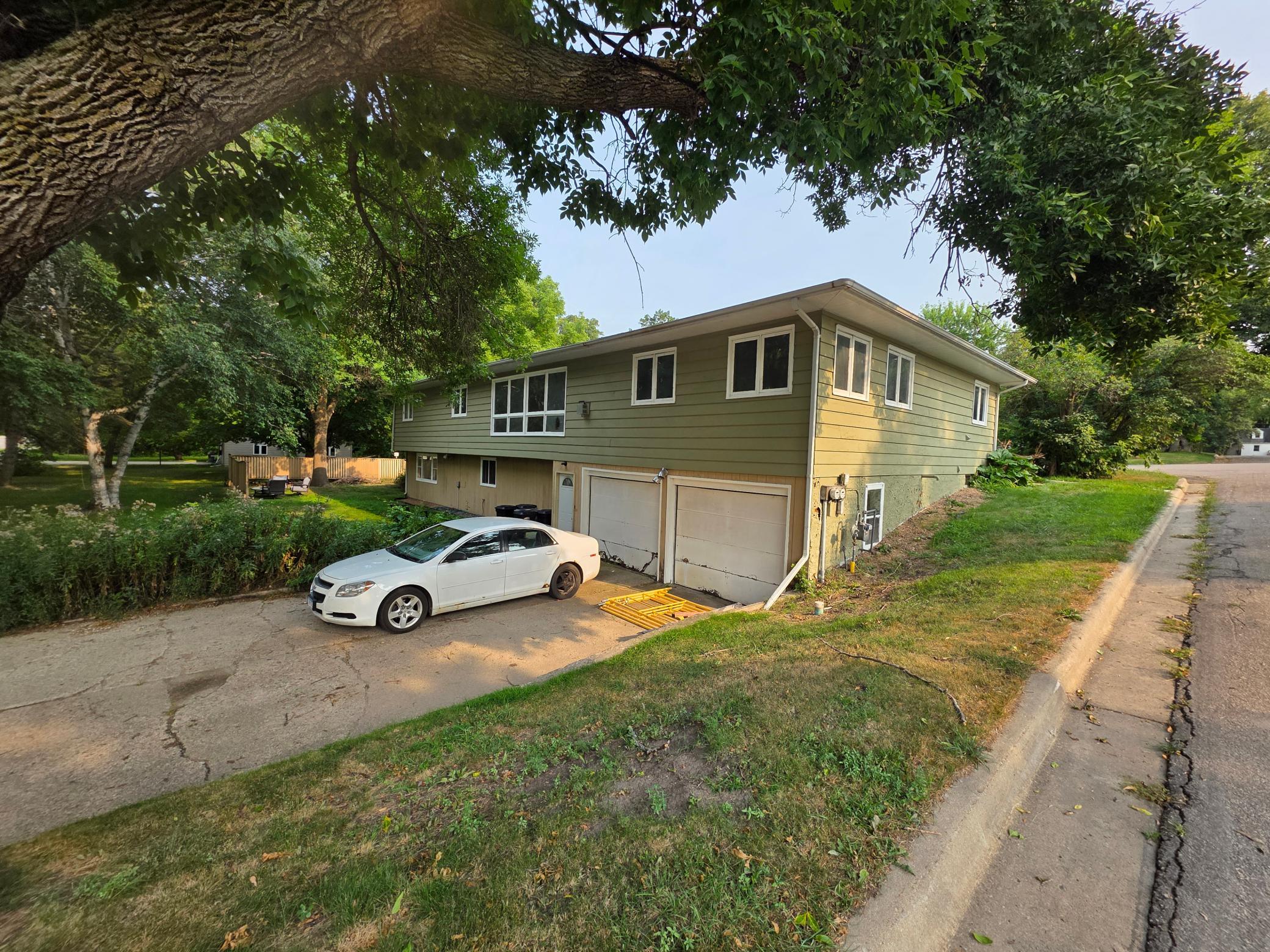 1959 triplex for sale at 401 1st Avenue SE in Pelican Rapids, MN — 6 bed, 3 bath (photo 3 of 15)