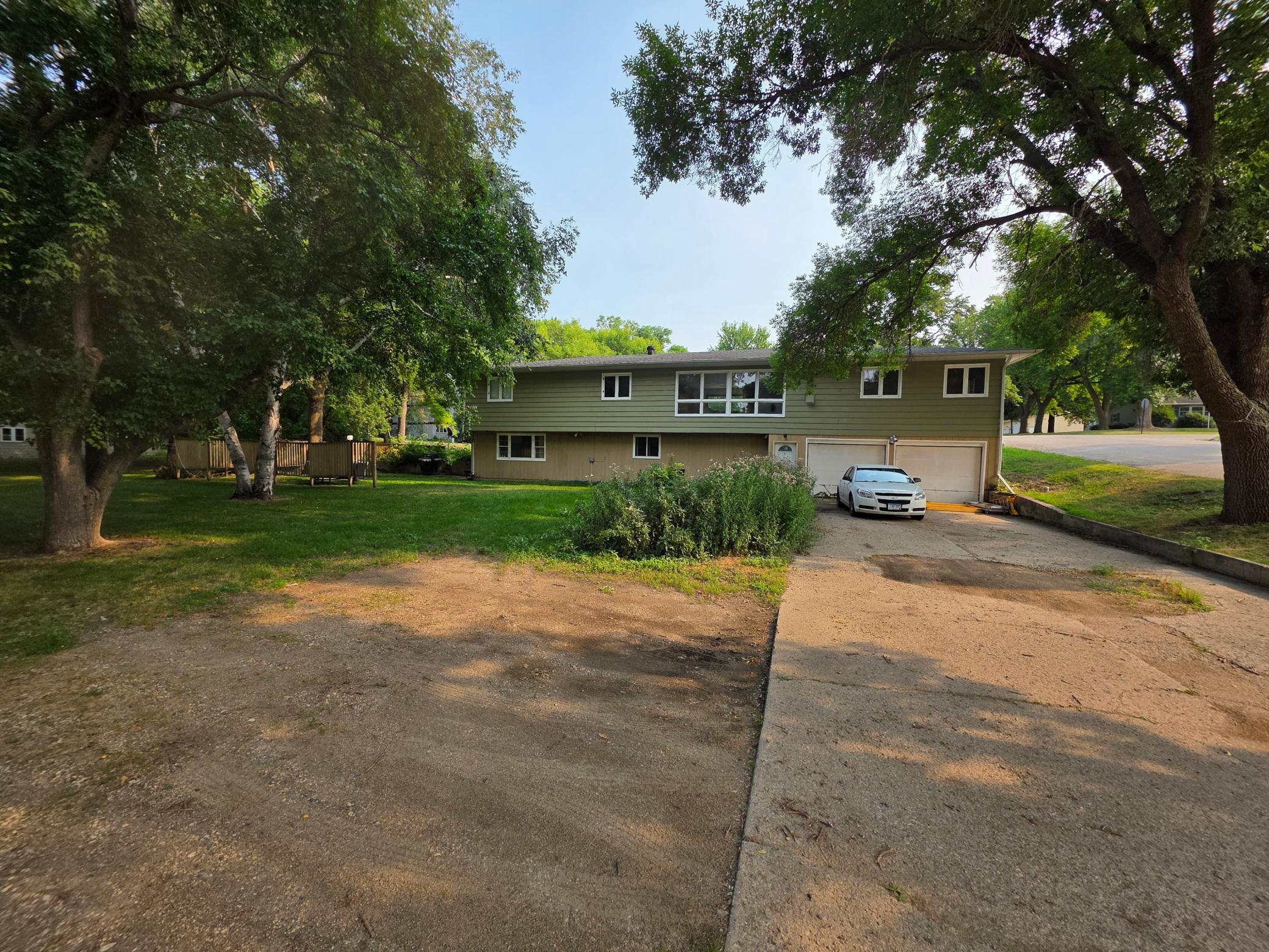 1959 triplex for sale at 401 1st Avenue SE in Pelican Rapids, MN — 6 bed, 3 bath (photo 4 of 15)