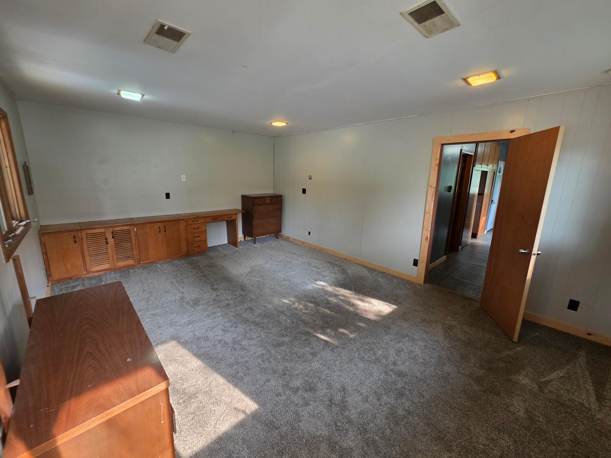 1959 triplex for sale at 401 1st Avenue SE in Pelican Rapids, MN — 6 bed, 3 bath (photo 8 of 15)