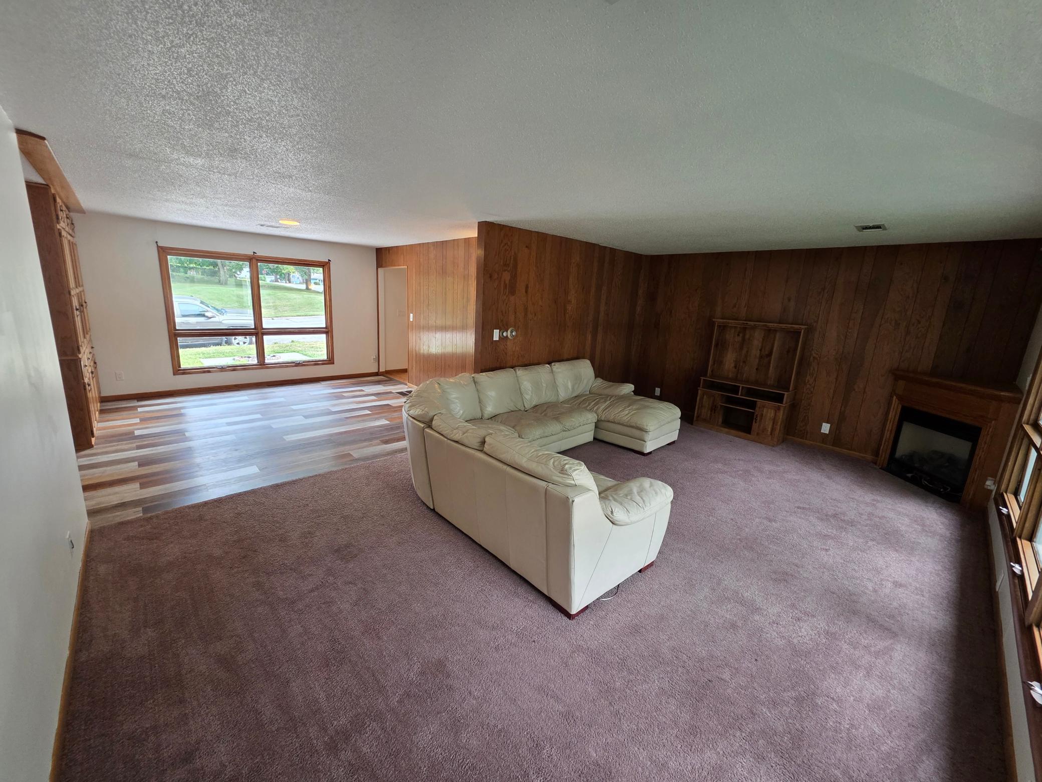 1959 triplex for sale at 401 1st Avenue SE in Pelican Rapids, MN — 6 bed, 3 bath (photo 10 of 15)