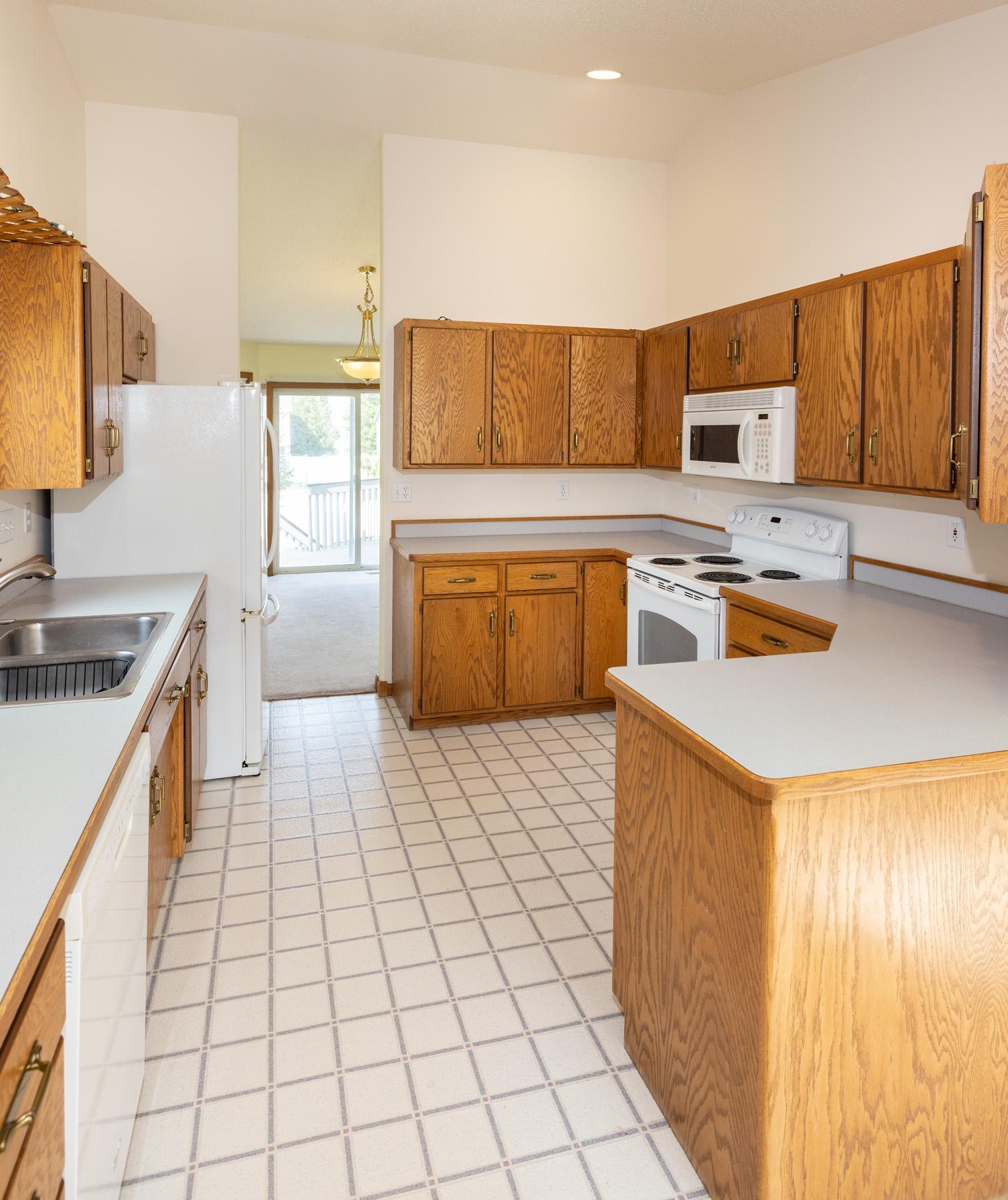 3609 Westmoor Boulevard, Moorhead MN 56560 - Photo 13 of 49
