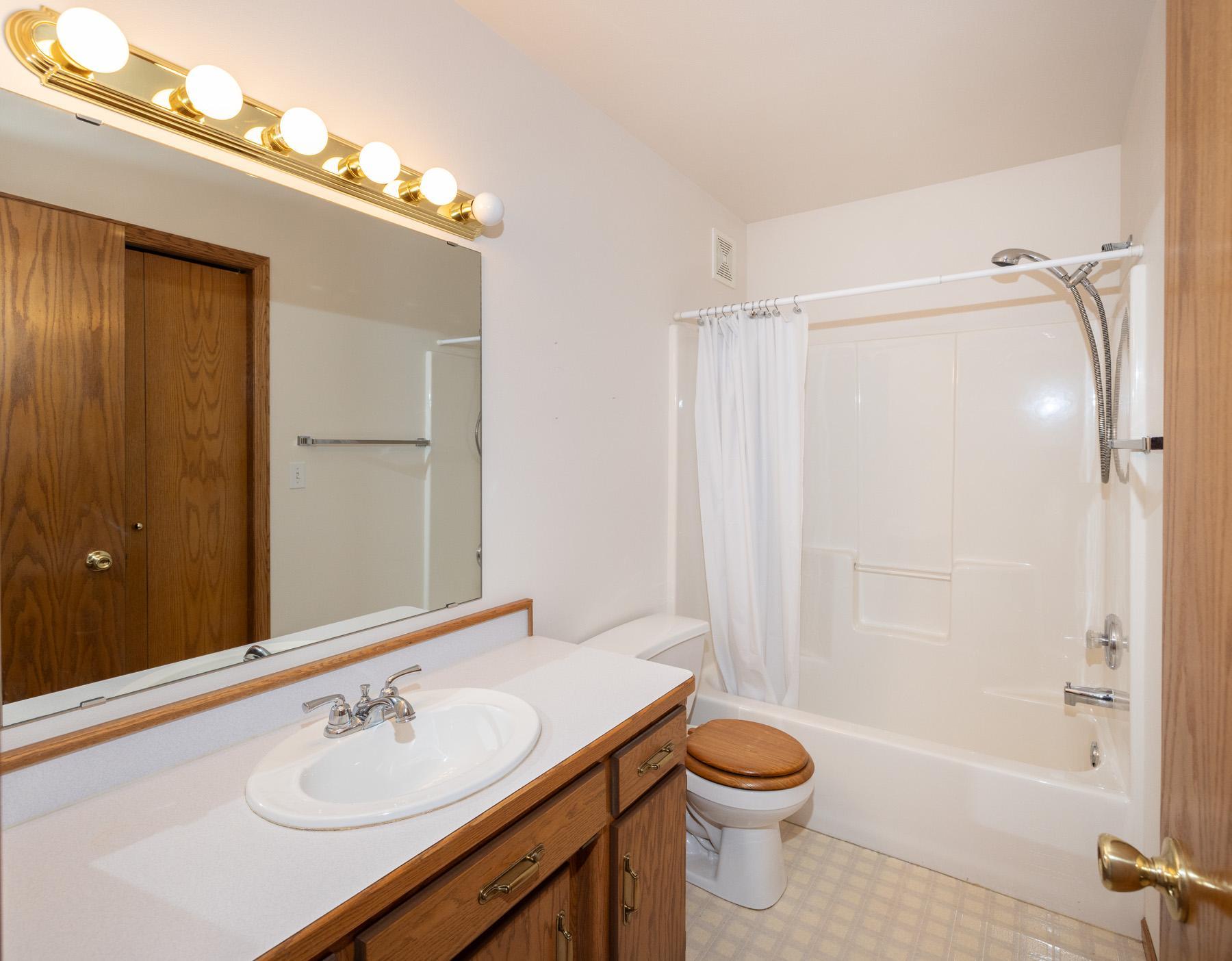 3609 Westmoor Boulevard, Moorhead MN 56560 - Photo 22 of 49