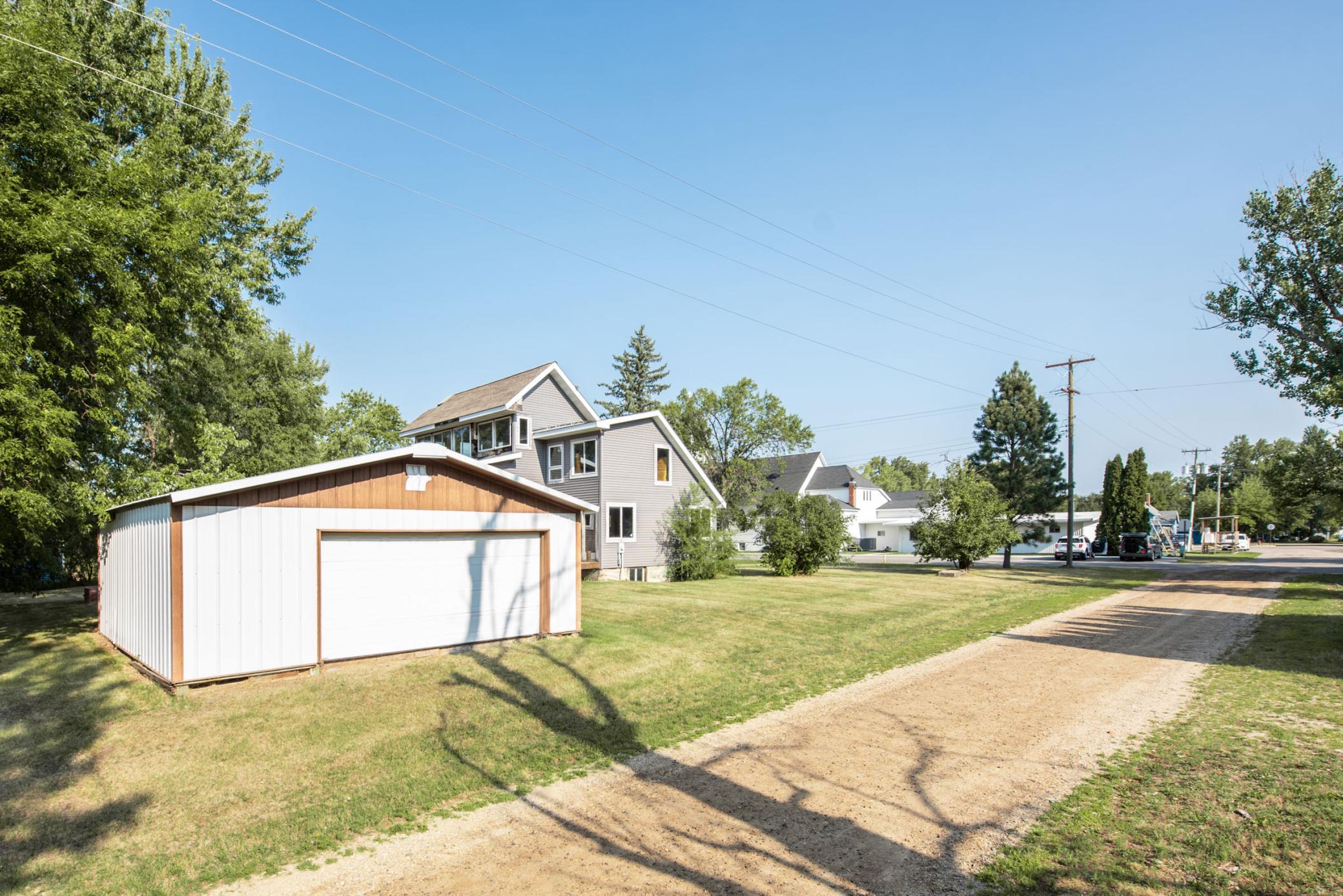 221 E Lake Street, Parkers Prairie MN 56361 - Photo 27 of 29