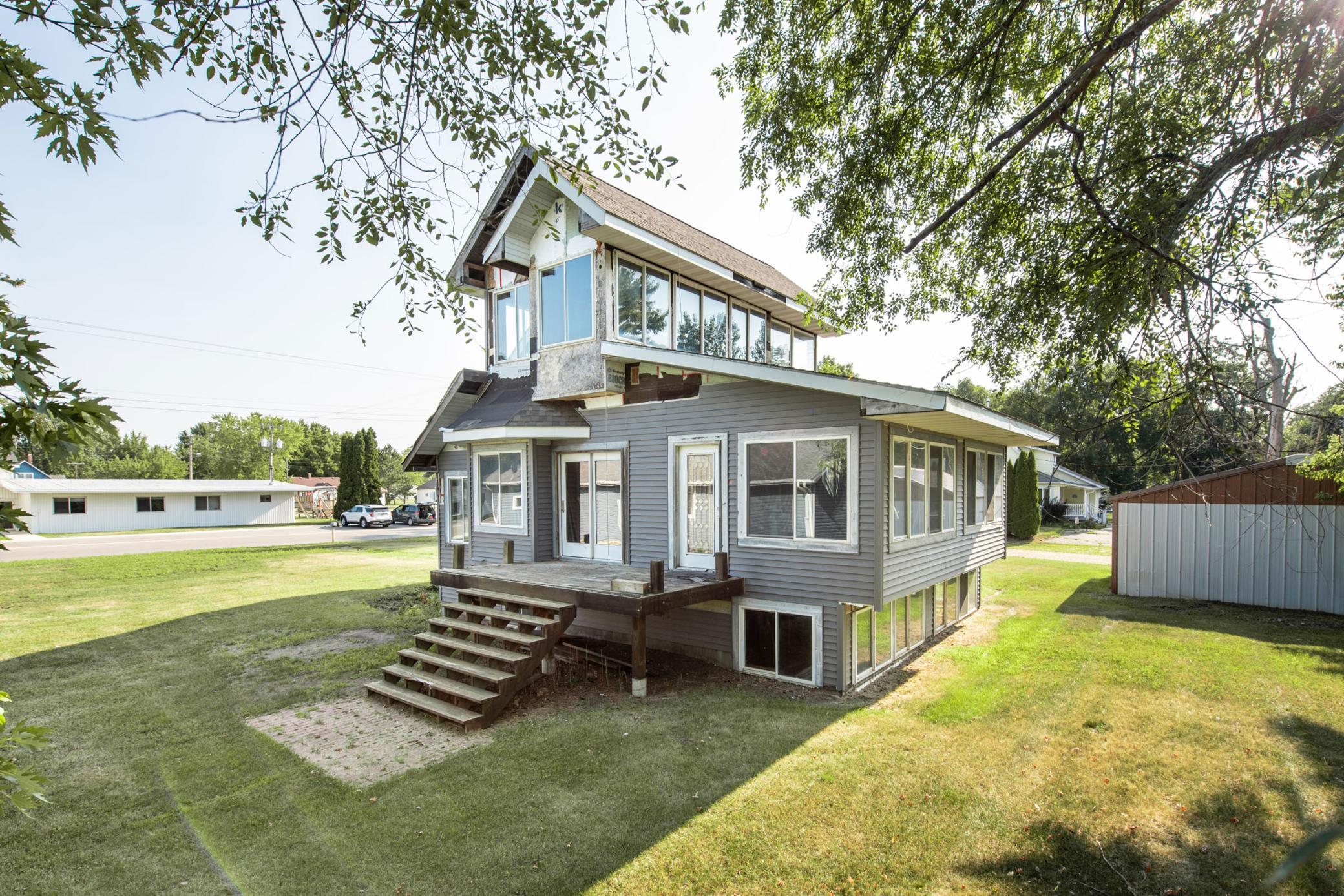 221 E Lake Street, Parkers Prairie MN 56361 - Photo 4 of 29