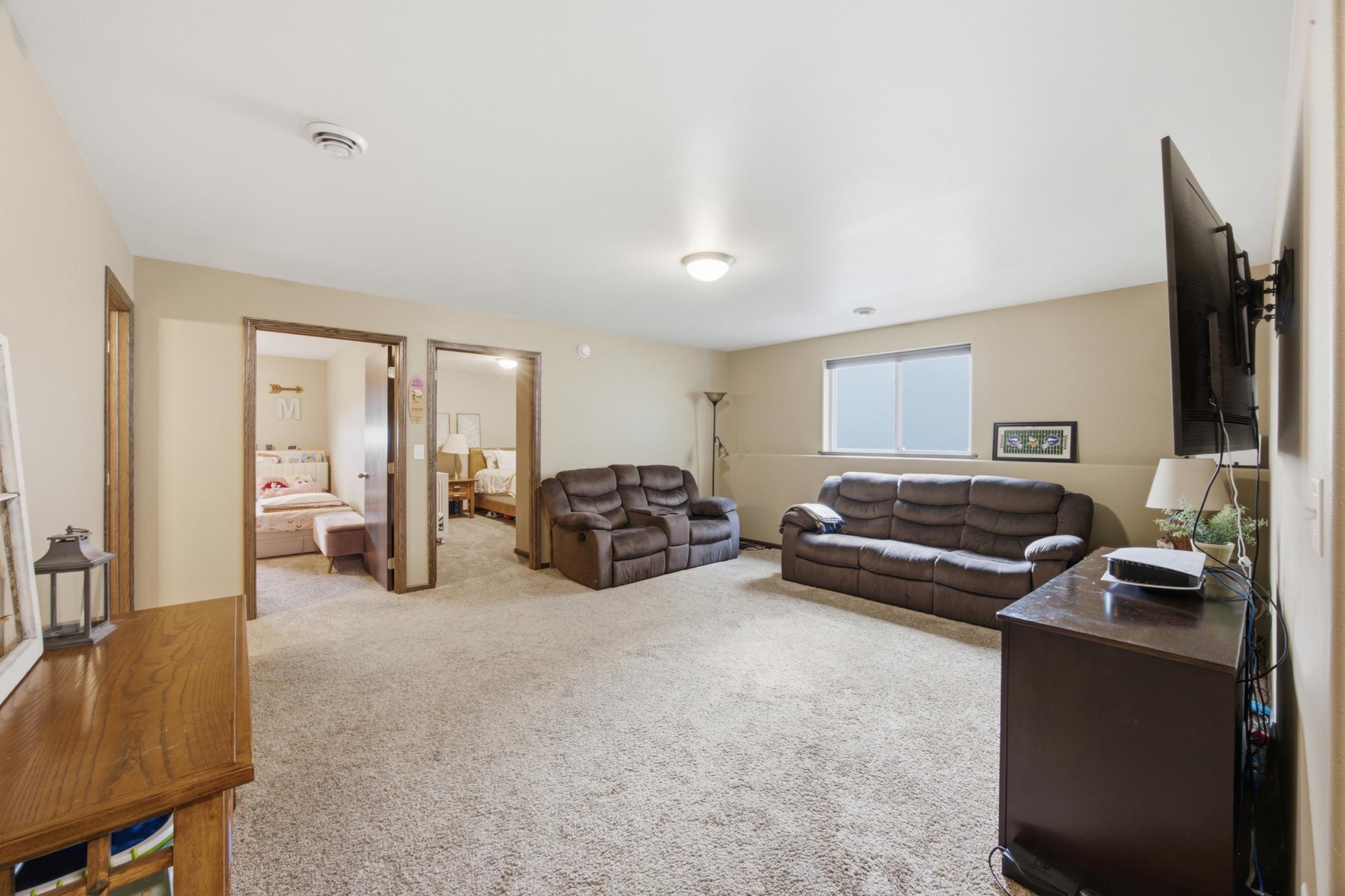 6270 56th Avenue S, Fargo ND 58104 - Photo 17 of 35