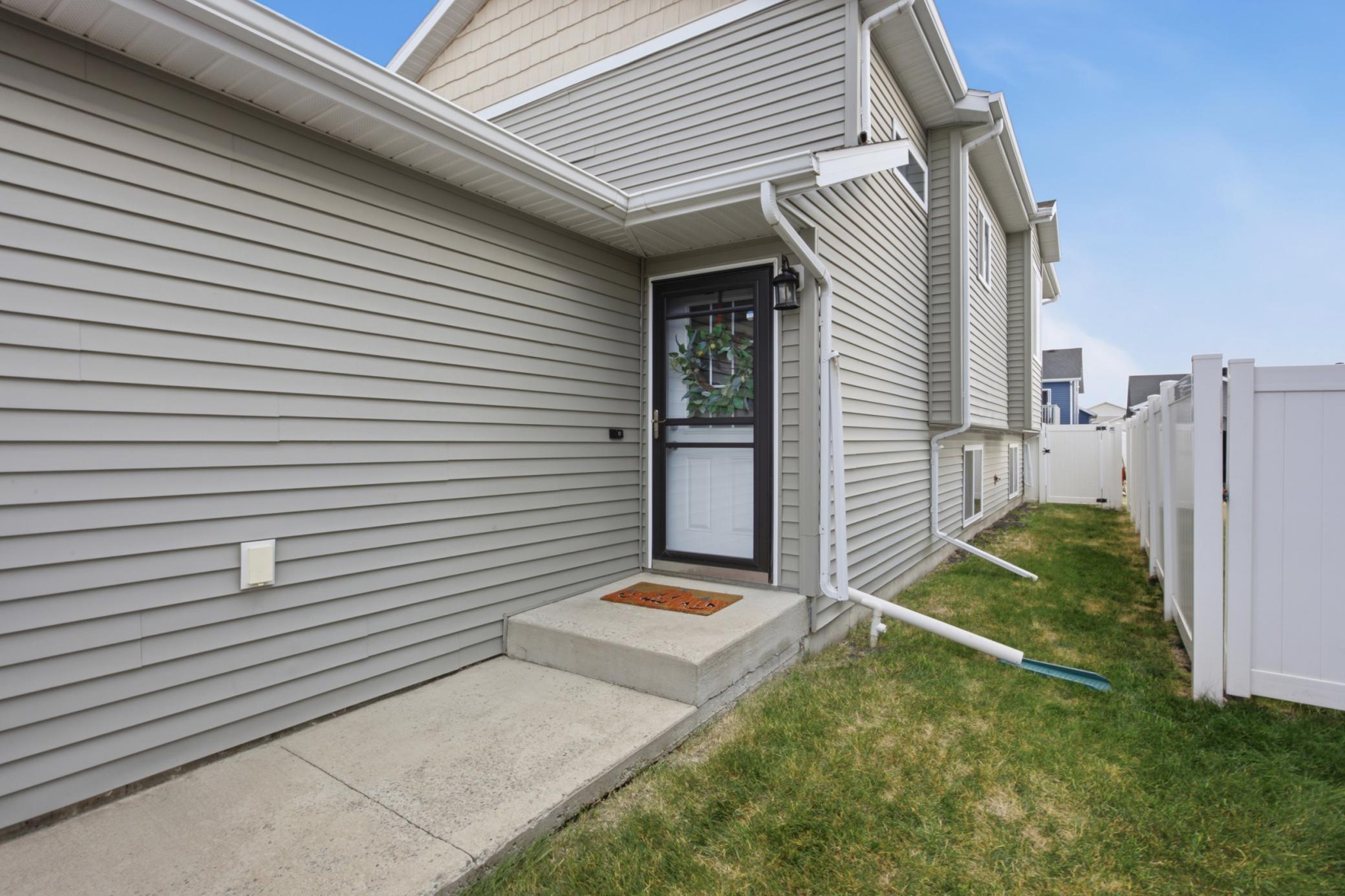 6270 56th Avenue S, Fargo ND 58104 - Photo 3 of 35