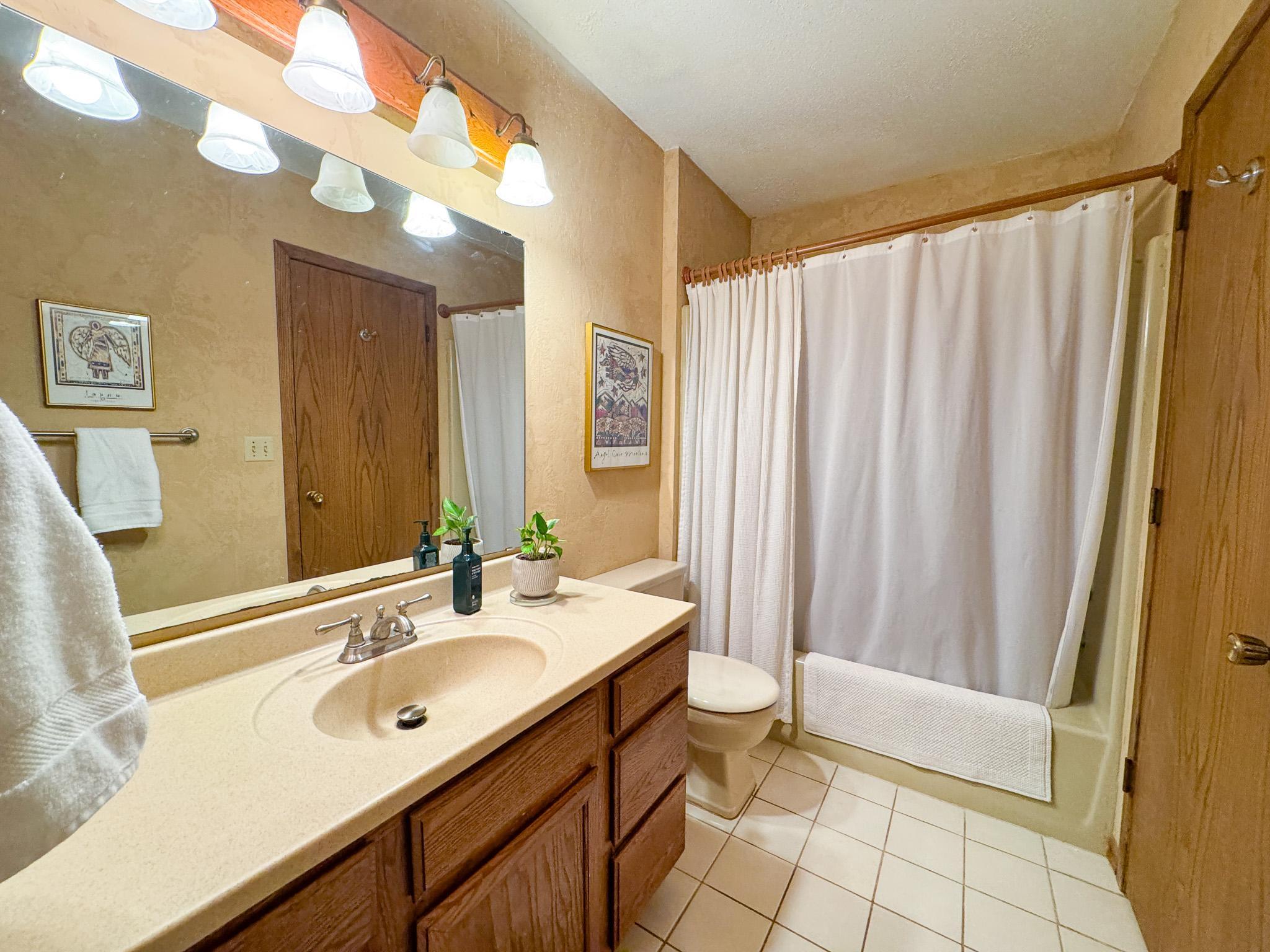210 W Everett Avenue, Fergus Falls MN 56537 - Photo 13 of 40