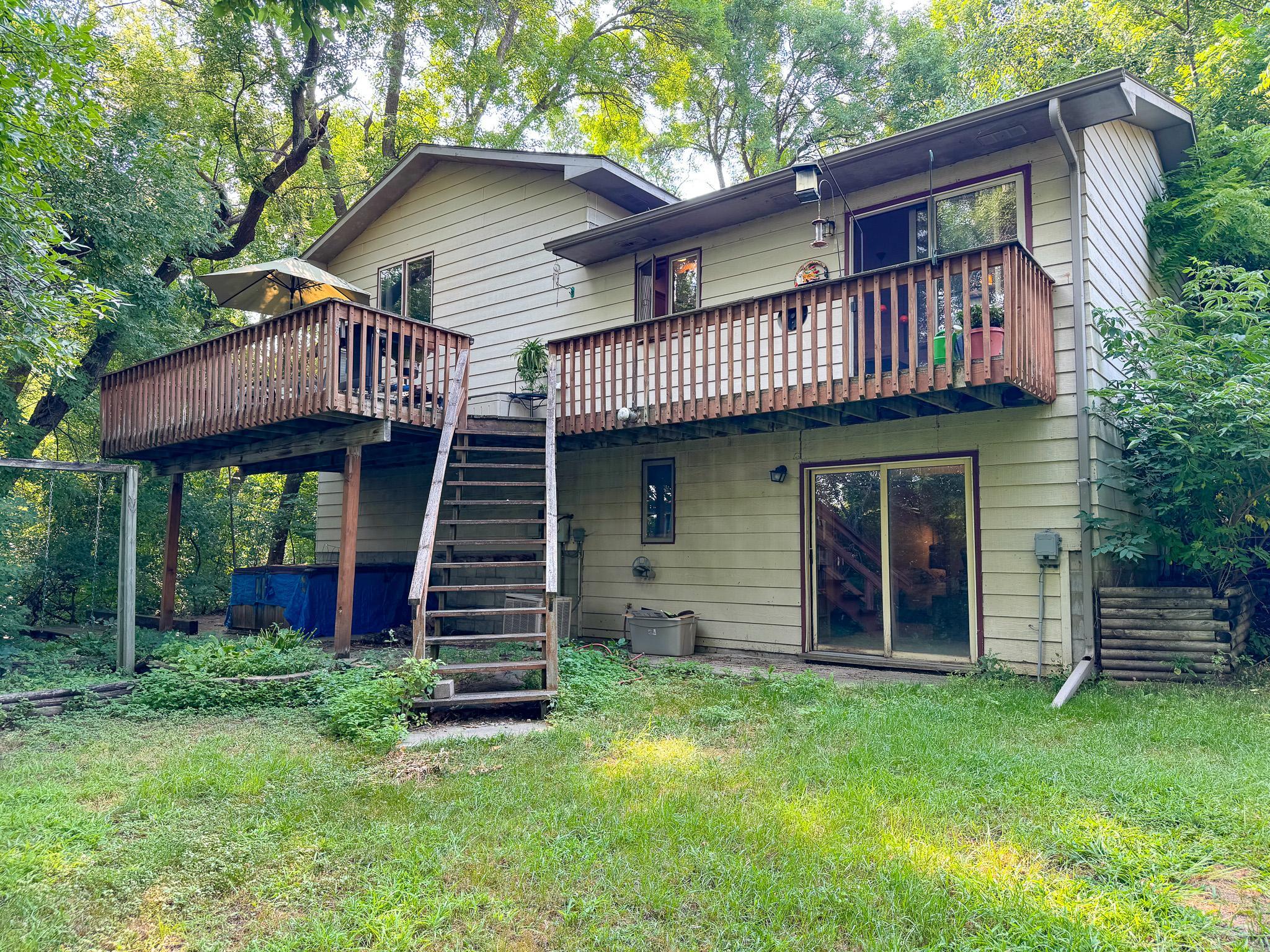 210 W Everett Avenue, Fergus Falls MN 56537 - Photo 33 of 40