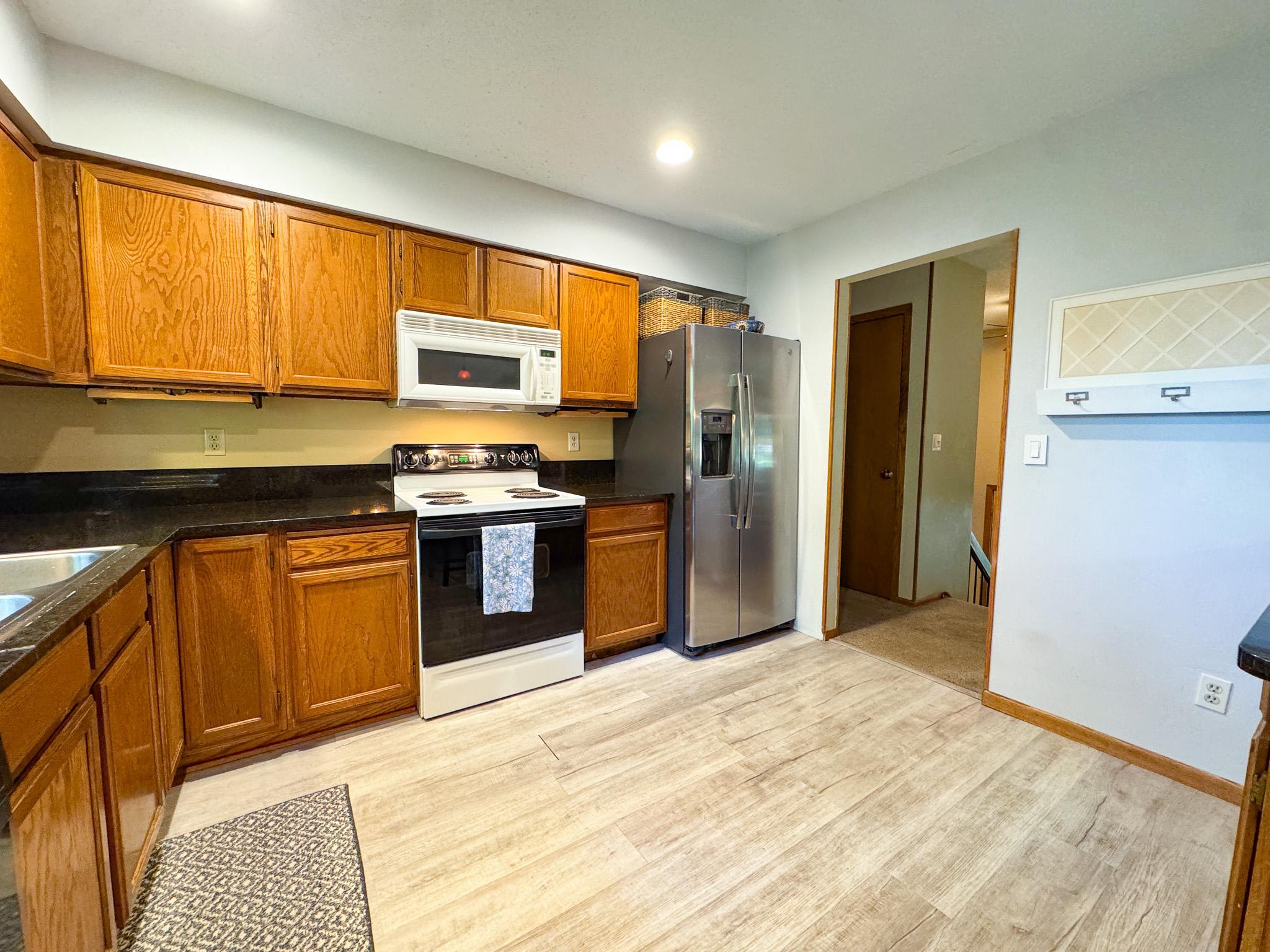 210 W Everett Avenue, Fergus Falls MN 56537 - Photo 7 of 40