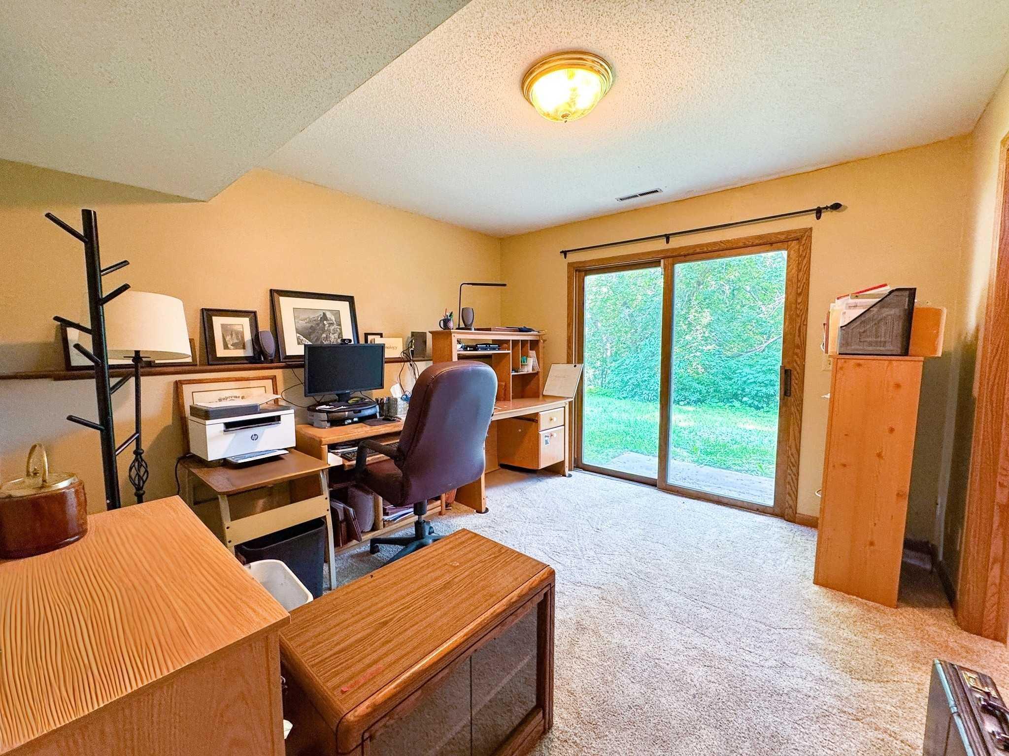1983 single family home for sale at 210 W Everett Avenue in Fergus Falls, MN — 4 bed, 2 bath (photo 24 of 40)