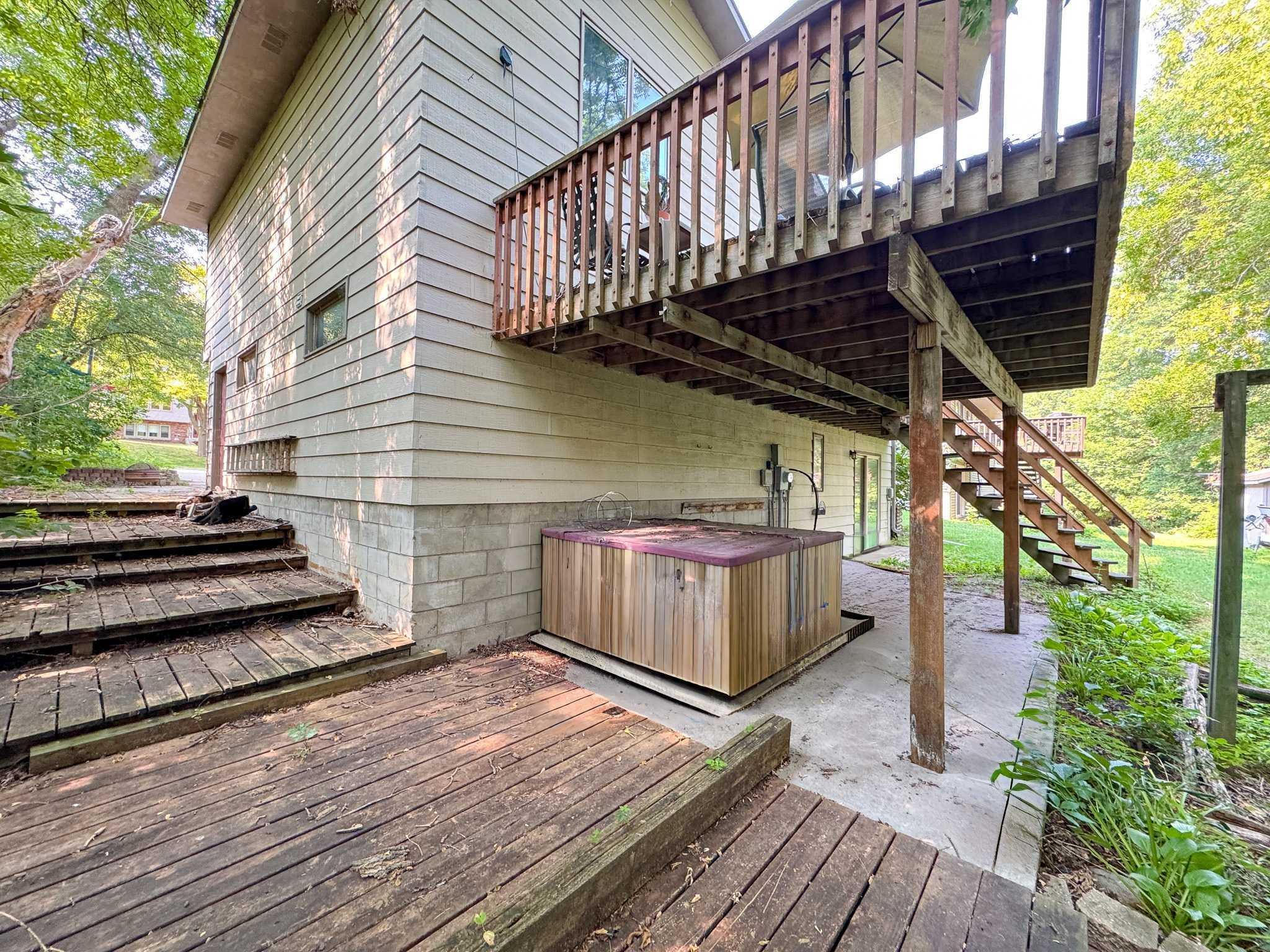 1983 single family home for sale at 210 W Everett Avenue in Fergus Falls, MN — 4 bed, 2 bath (photo 36 of 40)