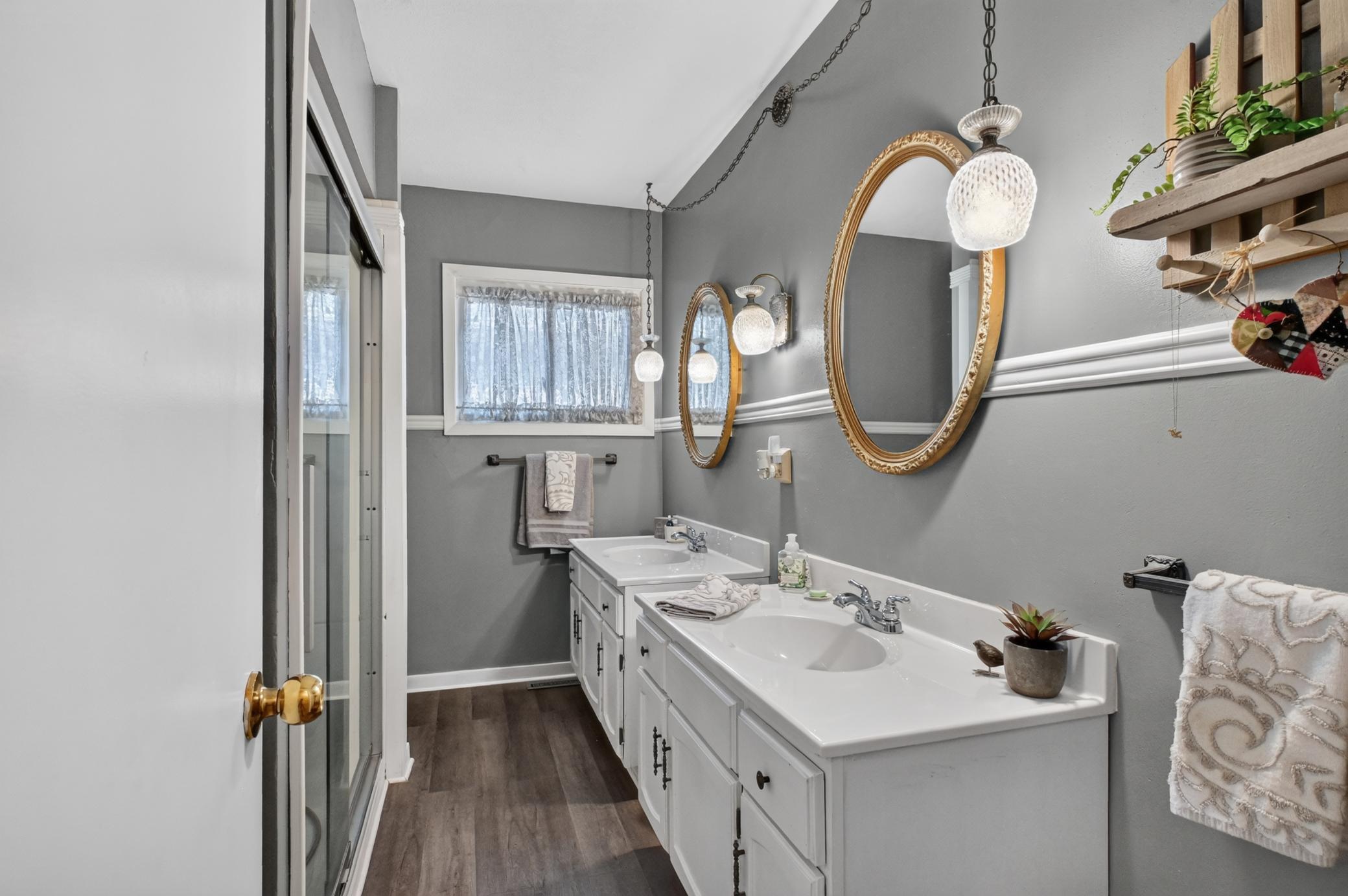 1950 single family home for sale at 1401 Bryant Street in Alexandria, MN — 3 bed, 2 bath (photo 16 of 46)