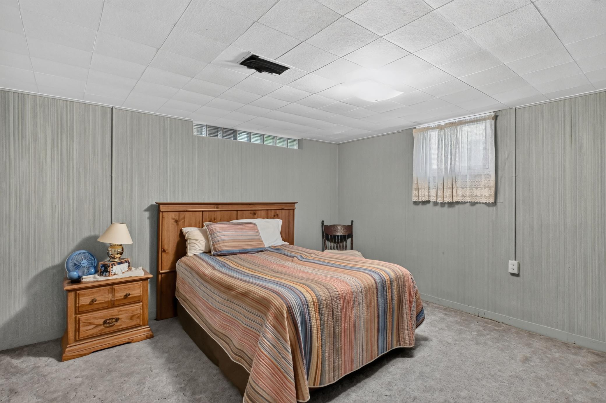 1950 single family home for sale at 1401 Bryant Street in Alexandria, MN — 3 bed, 2 bath (photo 25 of 46)