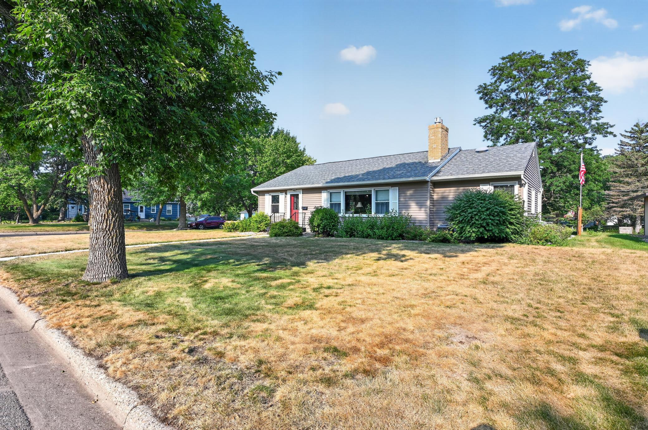 1950 single family home for sale at 1401 Bryant Street in Alexandria, MN — 3 bed, 2 bath (photo 39 of 46)