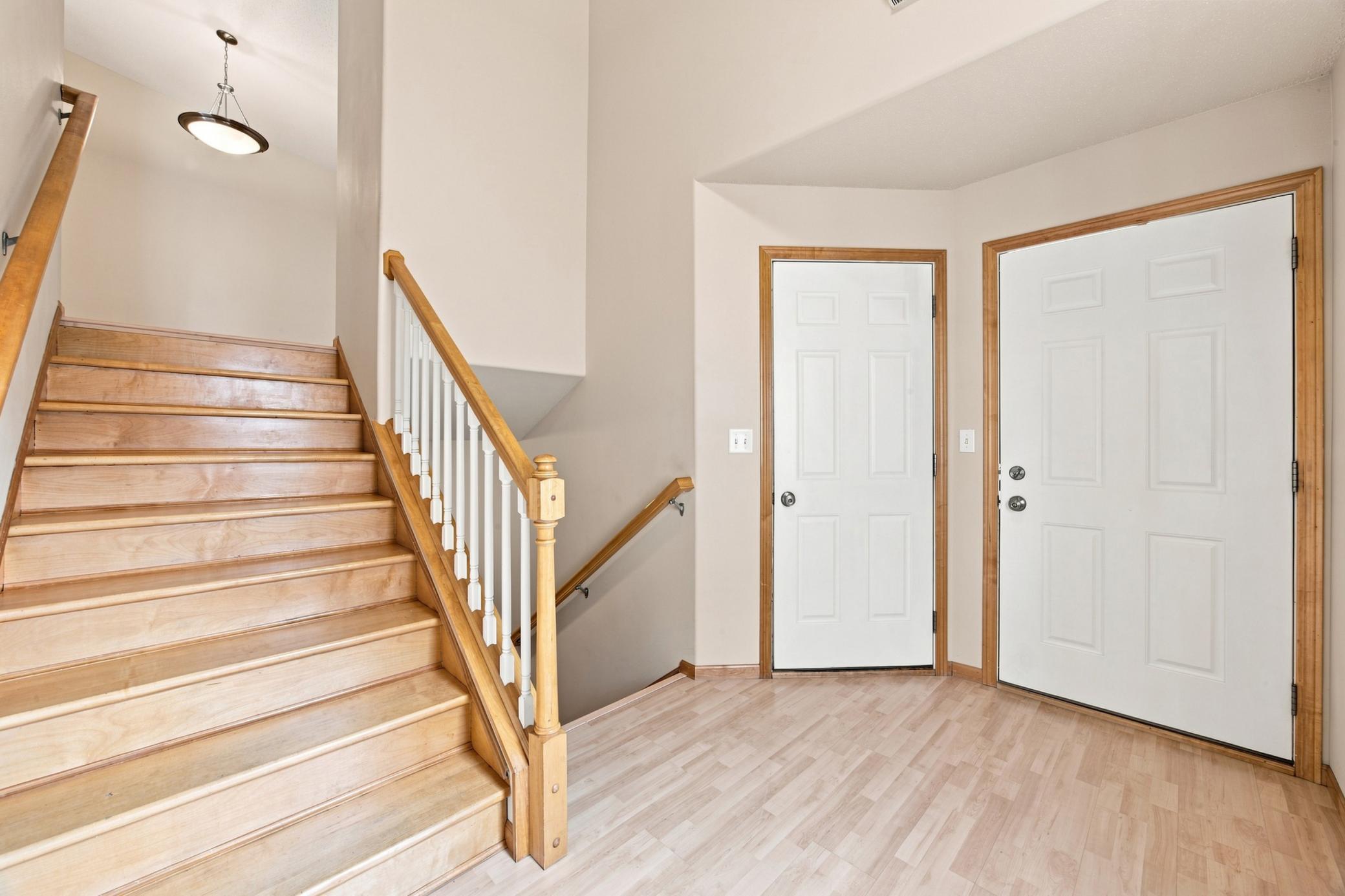 4325 39th Avenue S, Fargo ND 58104 - Photo 4 of 35