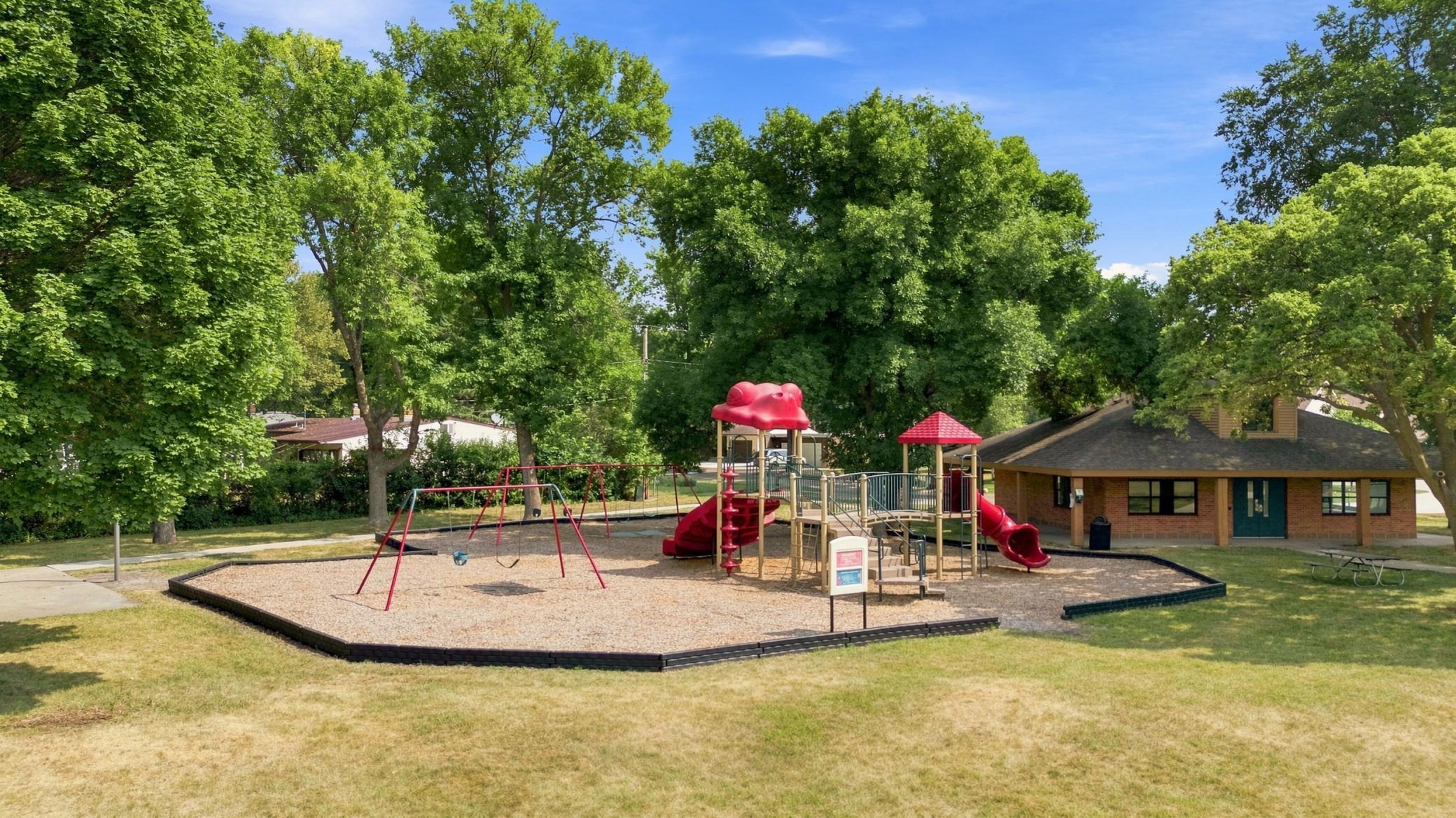 1216 Elm Street S, Moorhead MN 56560 - Photo 35 of 41