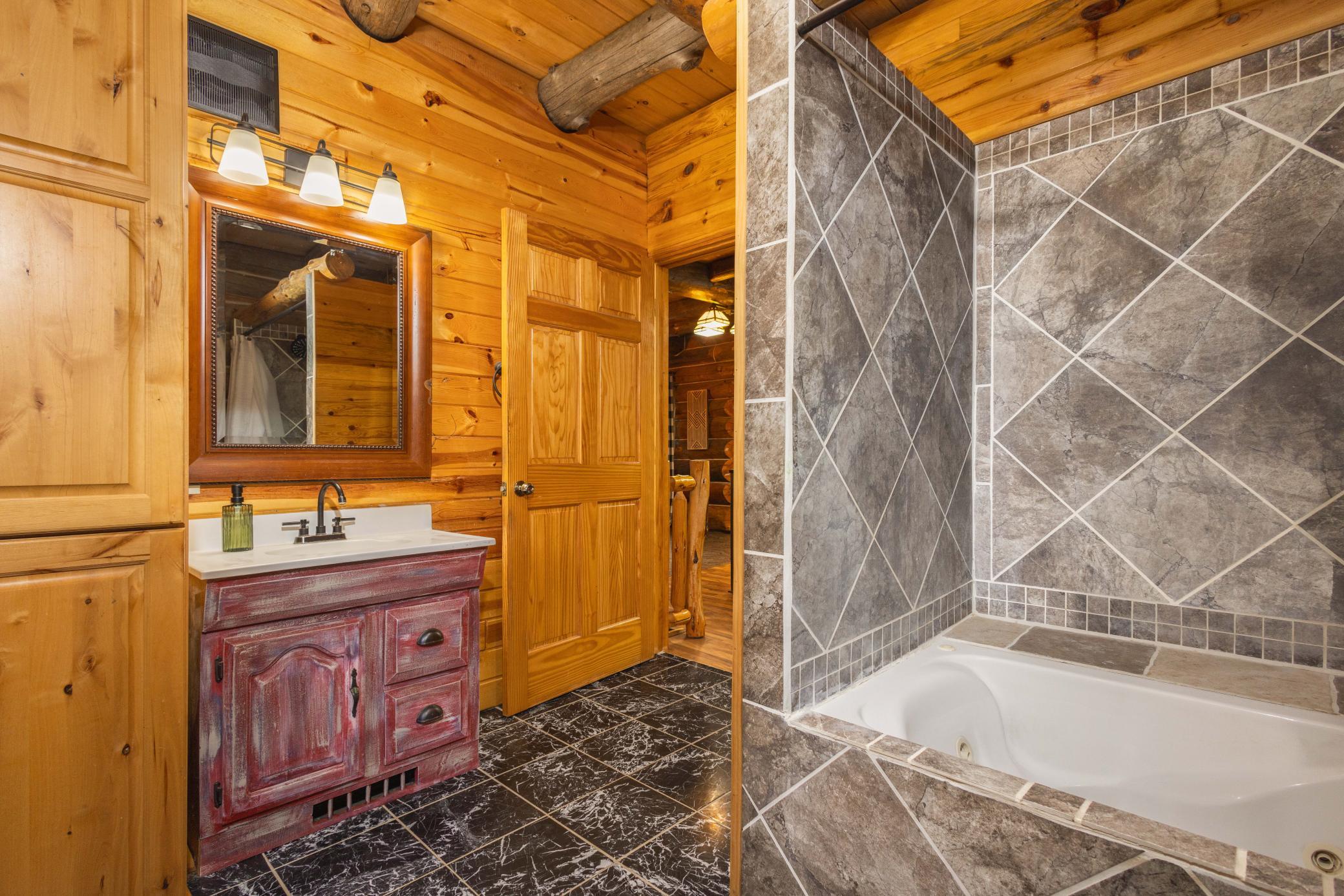 2008 single family home for sale at 17231 330th Avenue in Frazee, MN — 2 bed, 2 bath (photo 15 of 56)