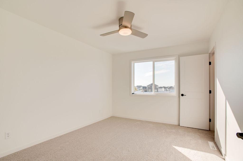 7025 Selkirk Drive S, Fargo ND 58104 - Photo 17 of 24