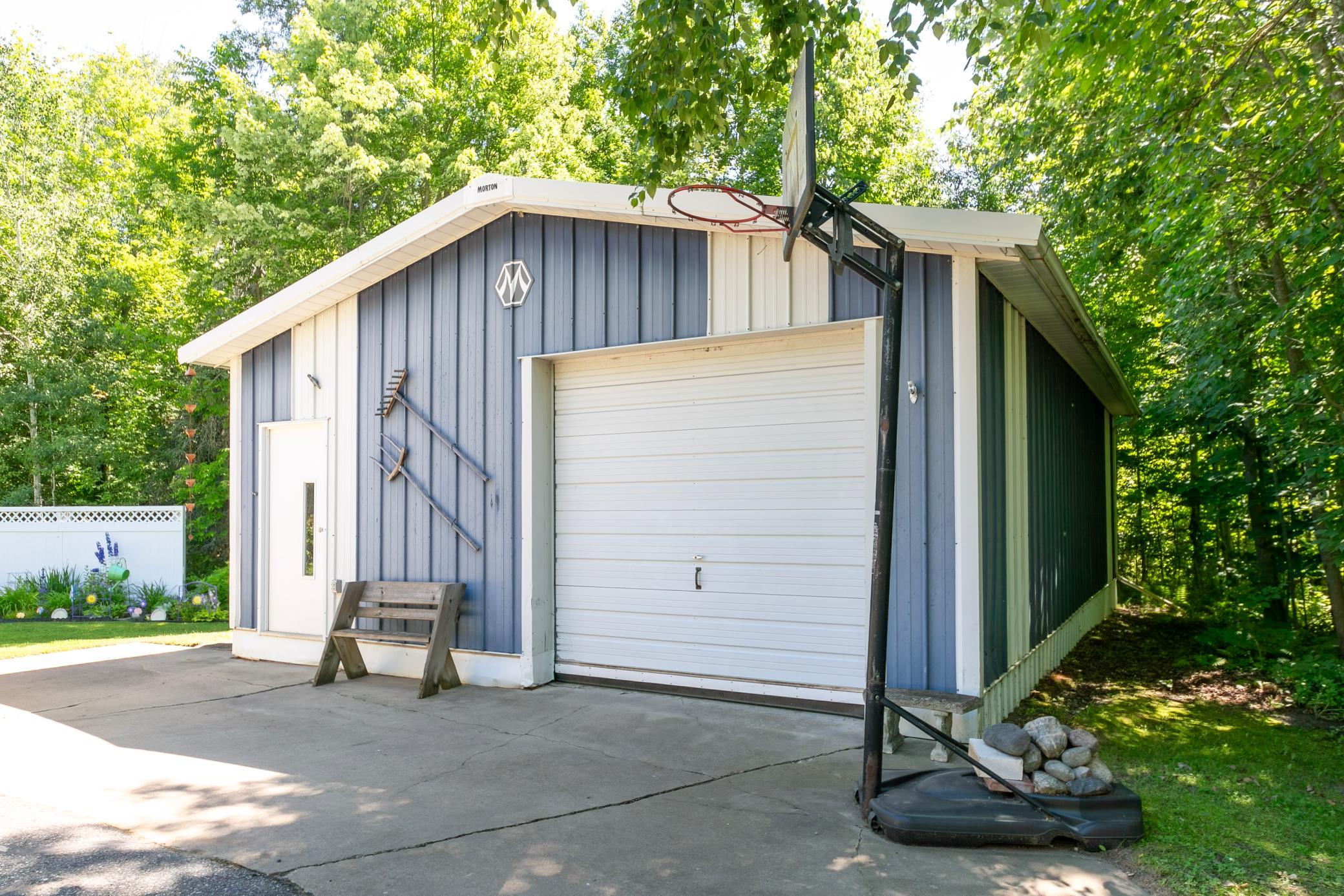 1972 single family home for sale at 7698 State 200 NE in Remer, MN — 3 bed, 2 bath (photo 4 of 67)