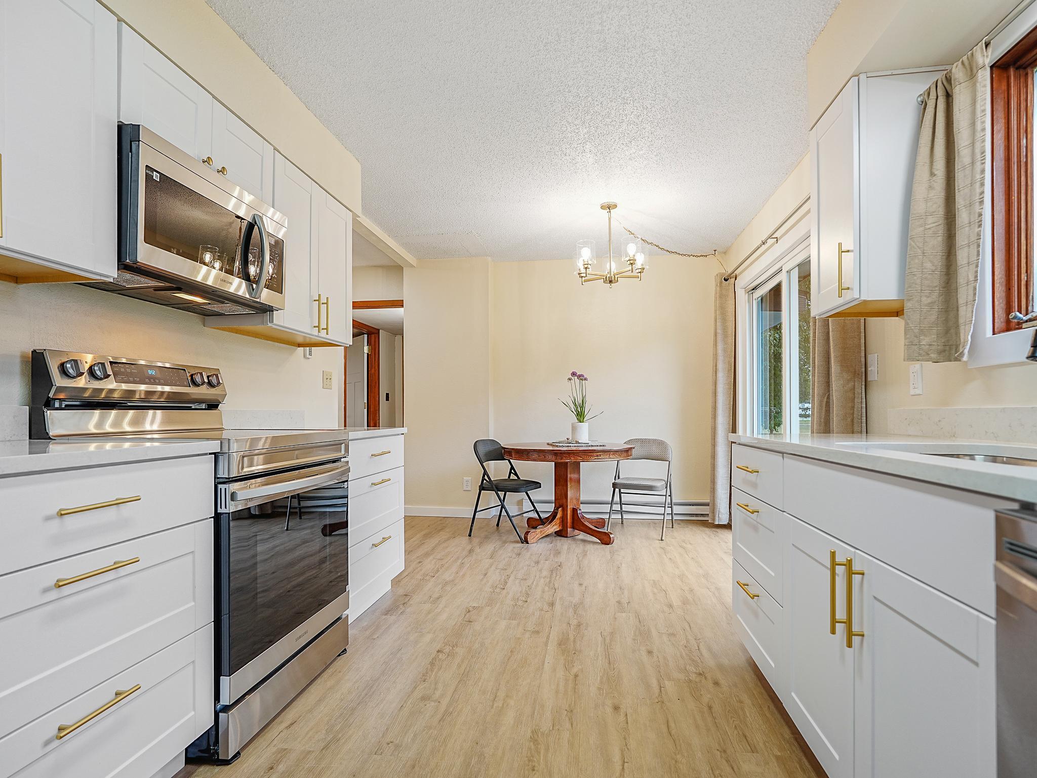 1976 single family home for sale at 452 4th St NW in Perham, MN — 3 bed, 2 bath (photo 12 of 46)