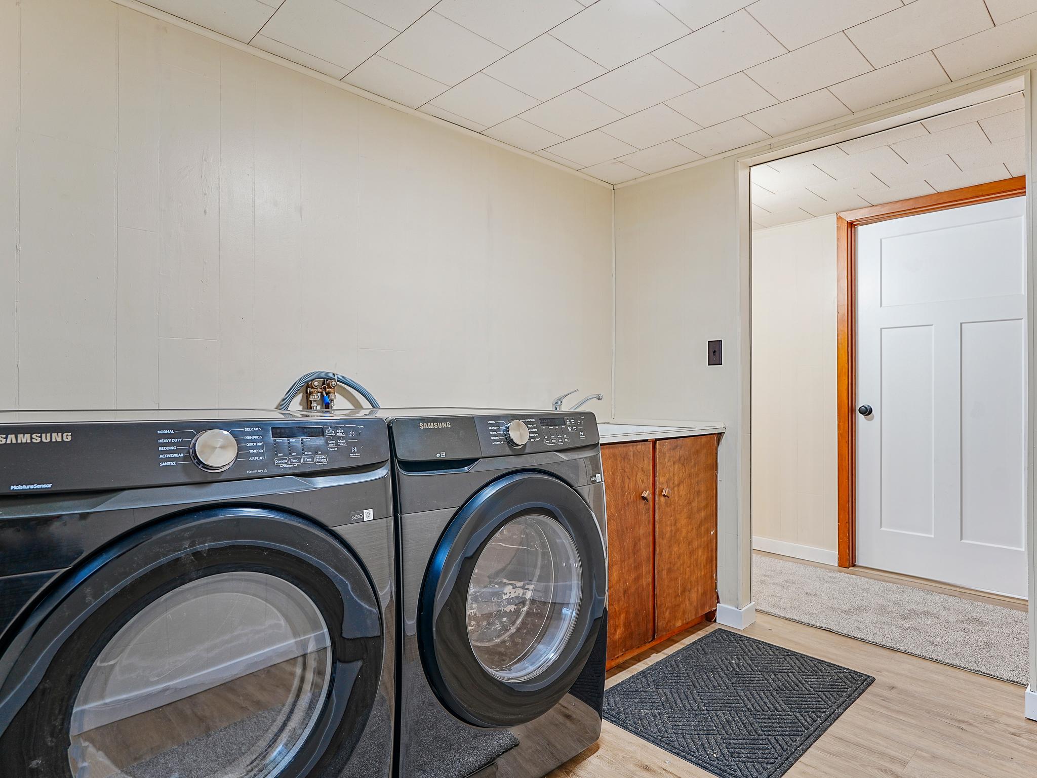 1976 single family home for sale at 452 4th St NW in Perham, MN — 3 bed, 2 bath (photo 22 of 46)