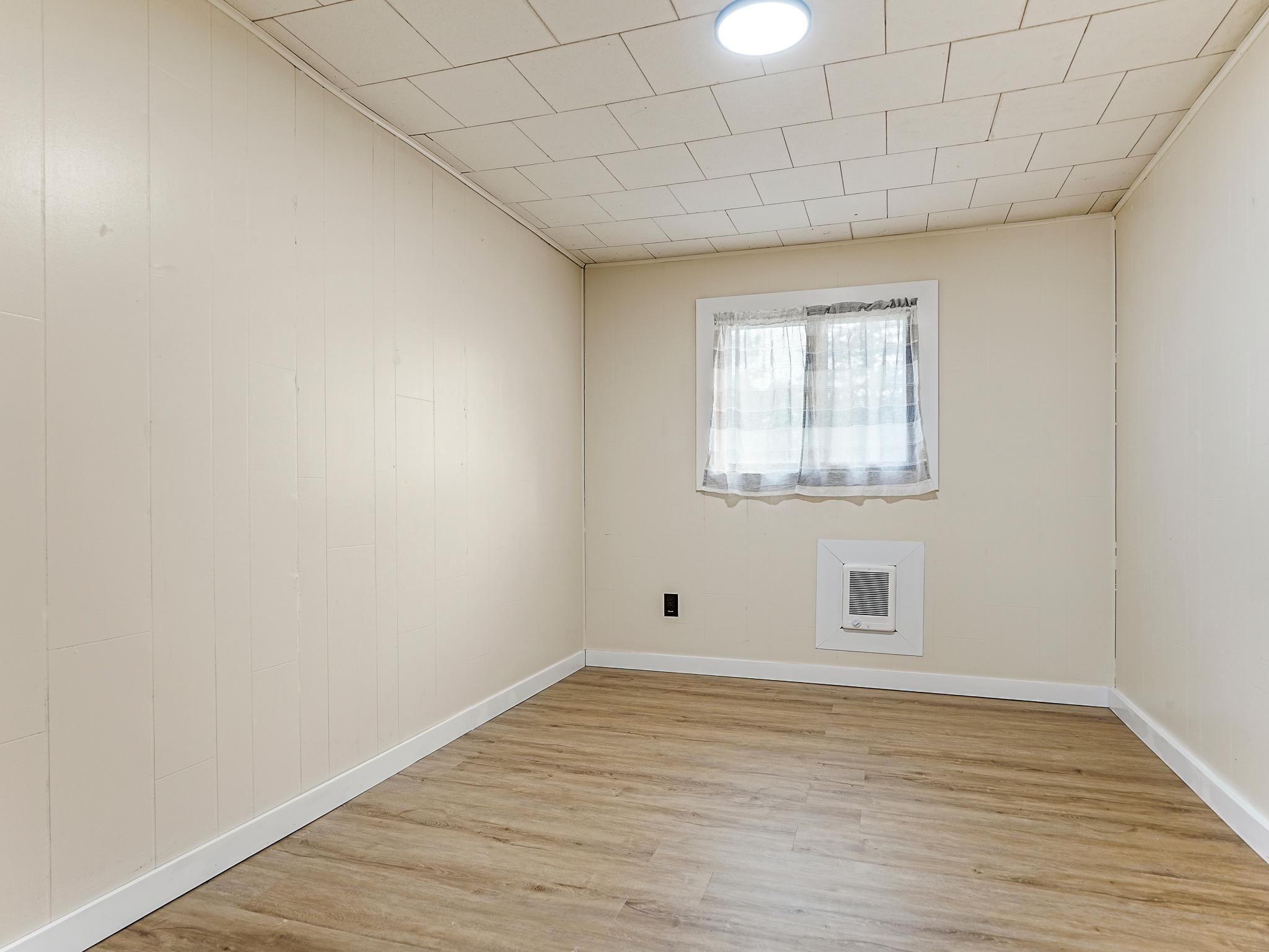 1976 single family home for sale at 452 4th St NW in Perham, MN — 3 bed, 2 bath (photo 23 of 46)