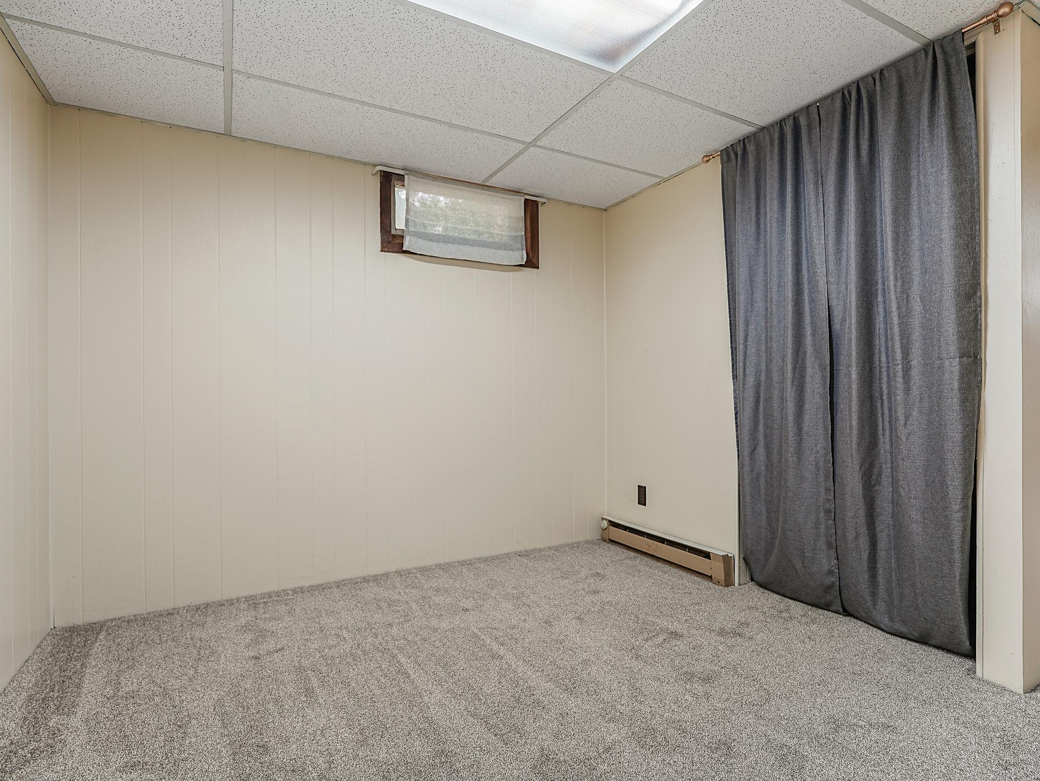 1976 single family home for sale at 452 4th St NW in Perham, MN — 3 bed, 2 bath (photo 34 of 46)