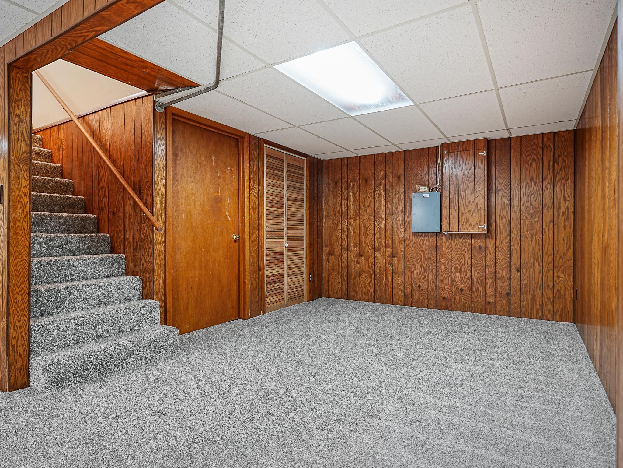 1976 single family home for sale at 452 4th St NW in Perham, MN — 3 bed, 2 bath (photo 35 of 46)