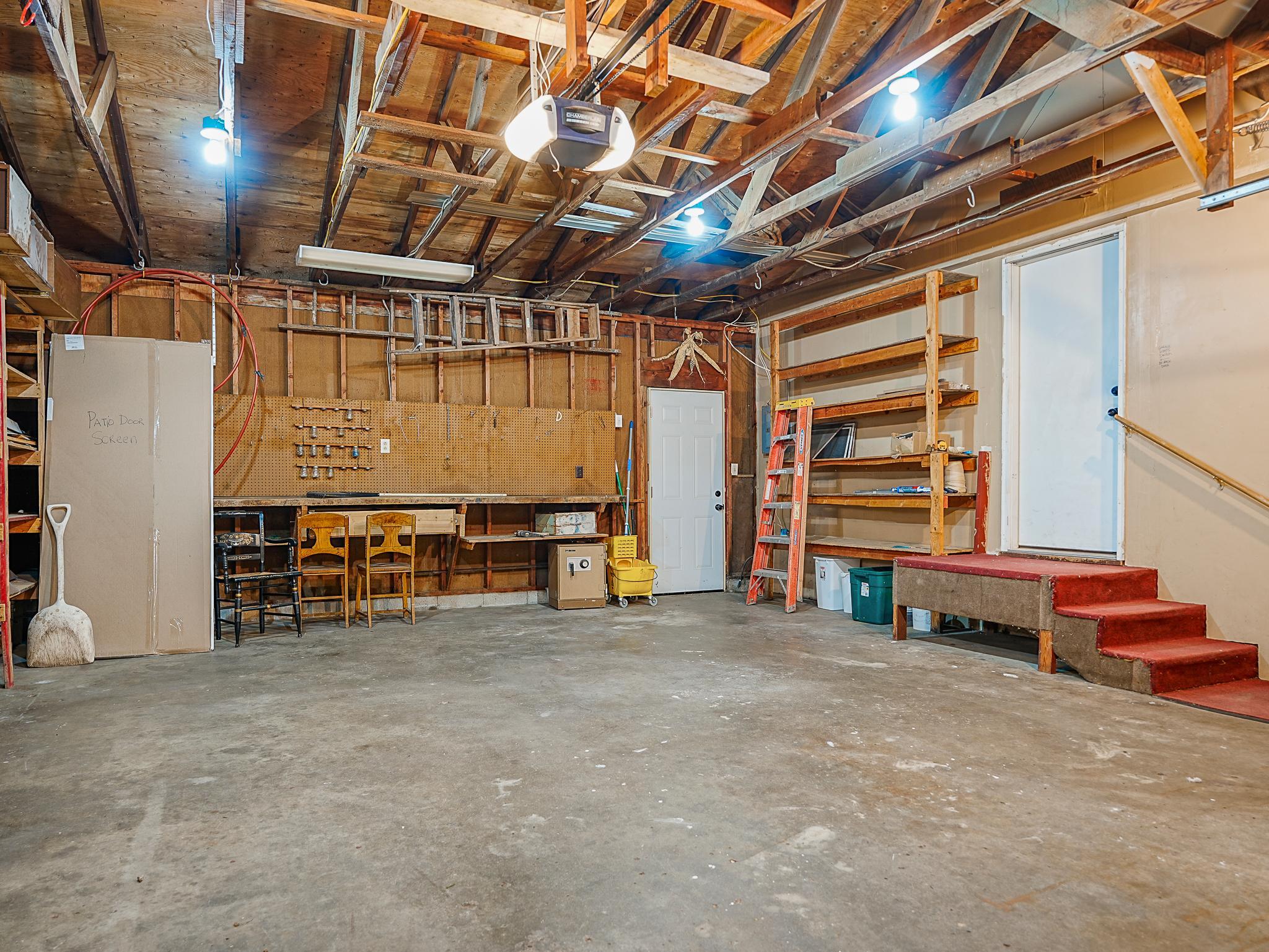 1976 single family home for sale at 452 4th St NW in Perham, MN — 3 bed, 2 bath (photo 36 of 46)