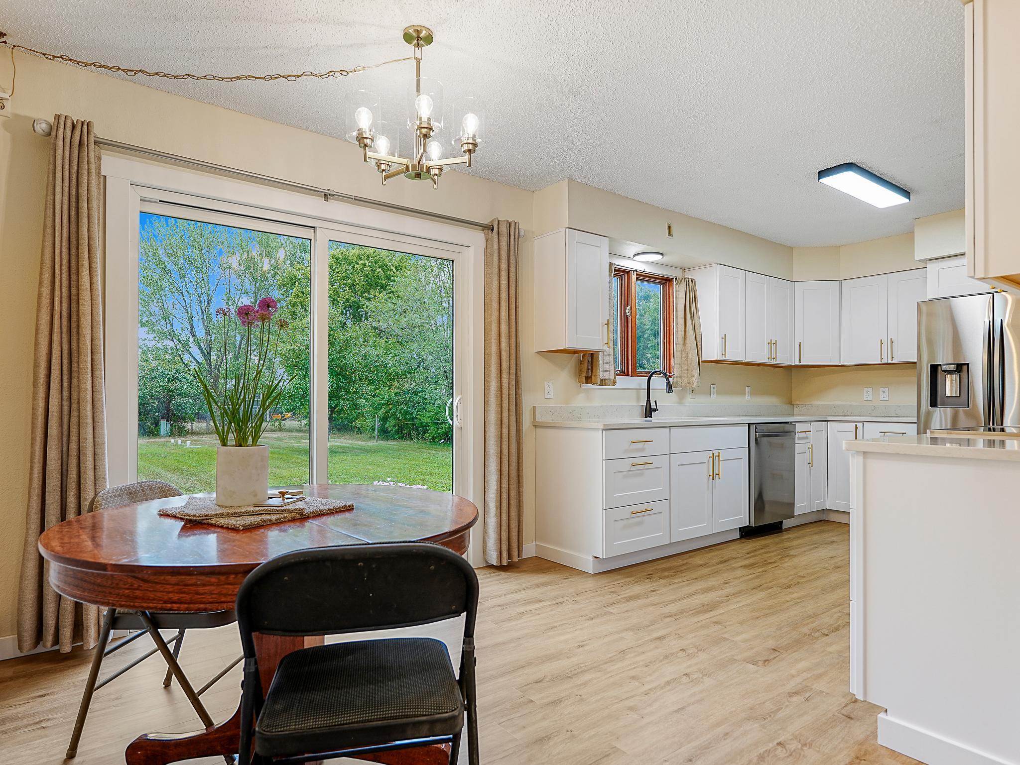 1976 single family home for sale at 452 4th St NW in Perham, MN — 3 bed, 2 bath (photo 10 of 46)