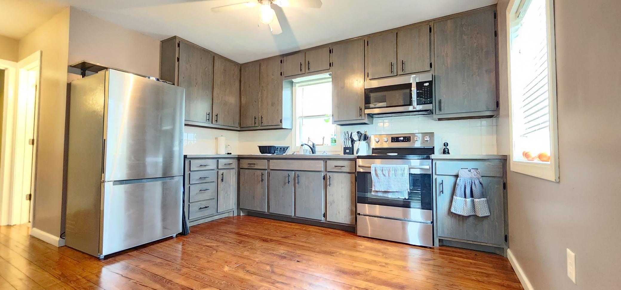 1950 single family home for sale at 808 5th Street NE in Staples, MN — 4 bed, 2 bath (photo 6 of 26)