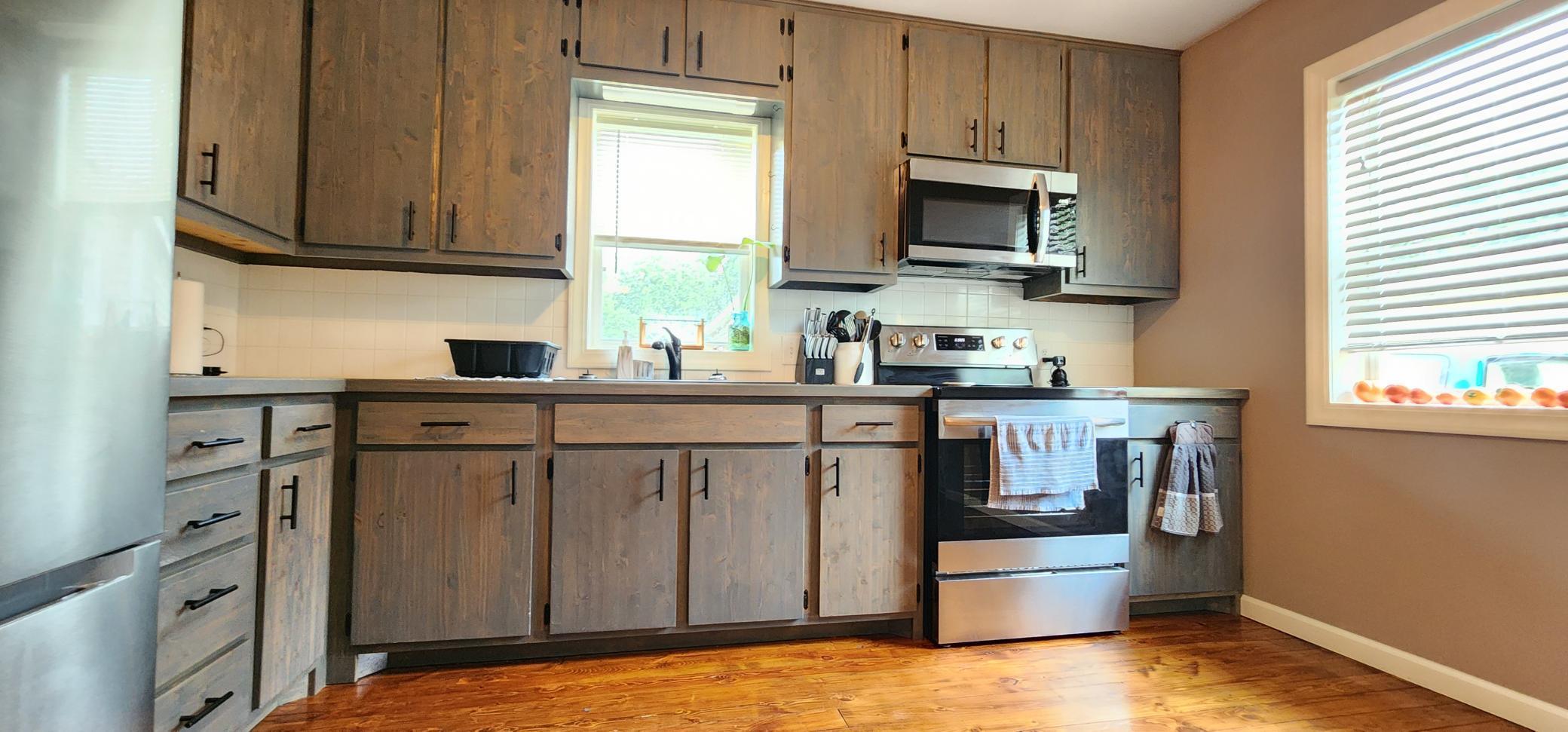 1950 single family home for sale at 808 5th Street NE in Staples, MN — 4 bed, 2 bath (photo 7 of 26)