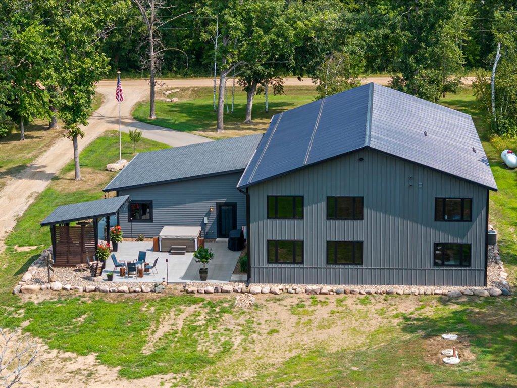 2022 single family home for sale at 6847 Thesing Road in Brainerd, MN — 3 bed, 2 bath (photo 35 of 68)