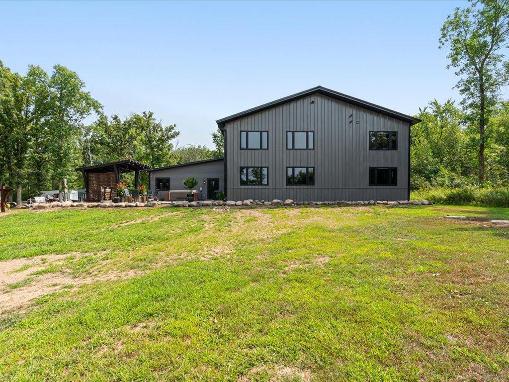 2022 single family home for sale at 6847 Thesing Road in Brainerd, MN — 3 bed, 2 bath (photo 44 of 68)