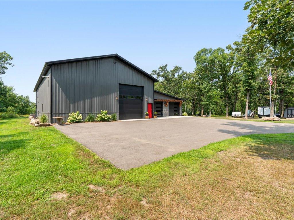 2022 single family home for sale at 6847 Thesing Road in Brainerd, MN — 3 bed, 2 bath (photo 46 of 68)