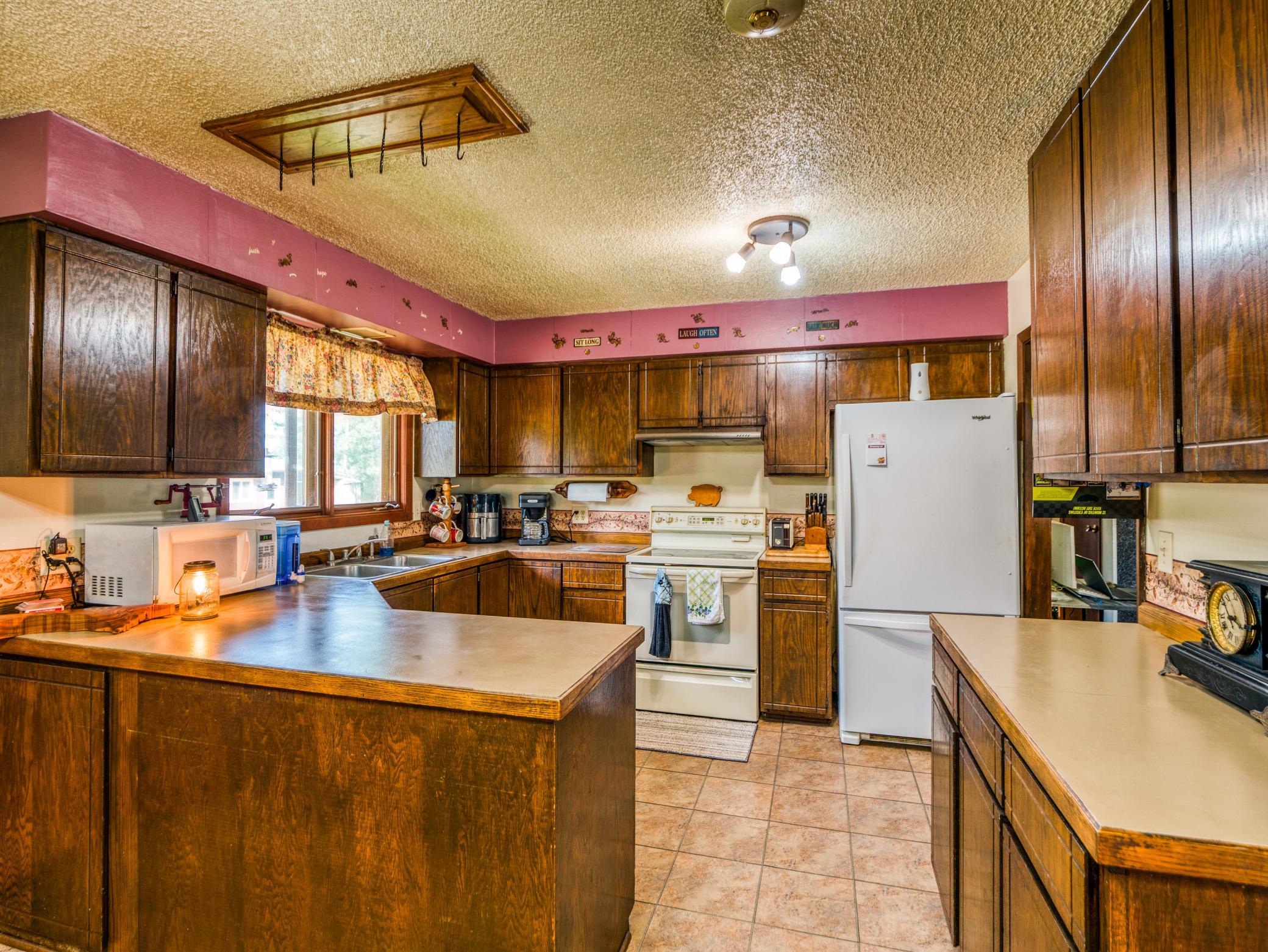 1977 single family home for sale at 50768 279th Avenue in Bemidji, MN — 4 bed, 2 bath (photo 2 of 44)